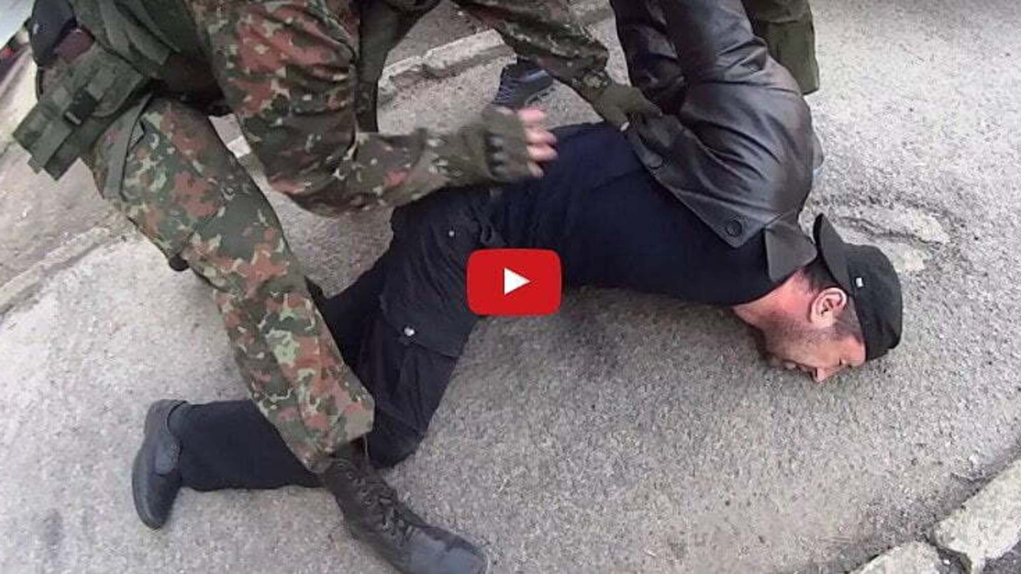 Дешева постановка затримання українського 'диверсанта' в 'ДНР': стало відомо, на чому саме курйозно прокололися терористи, – кадри