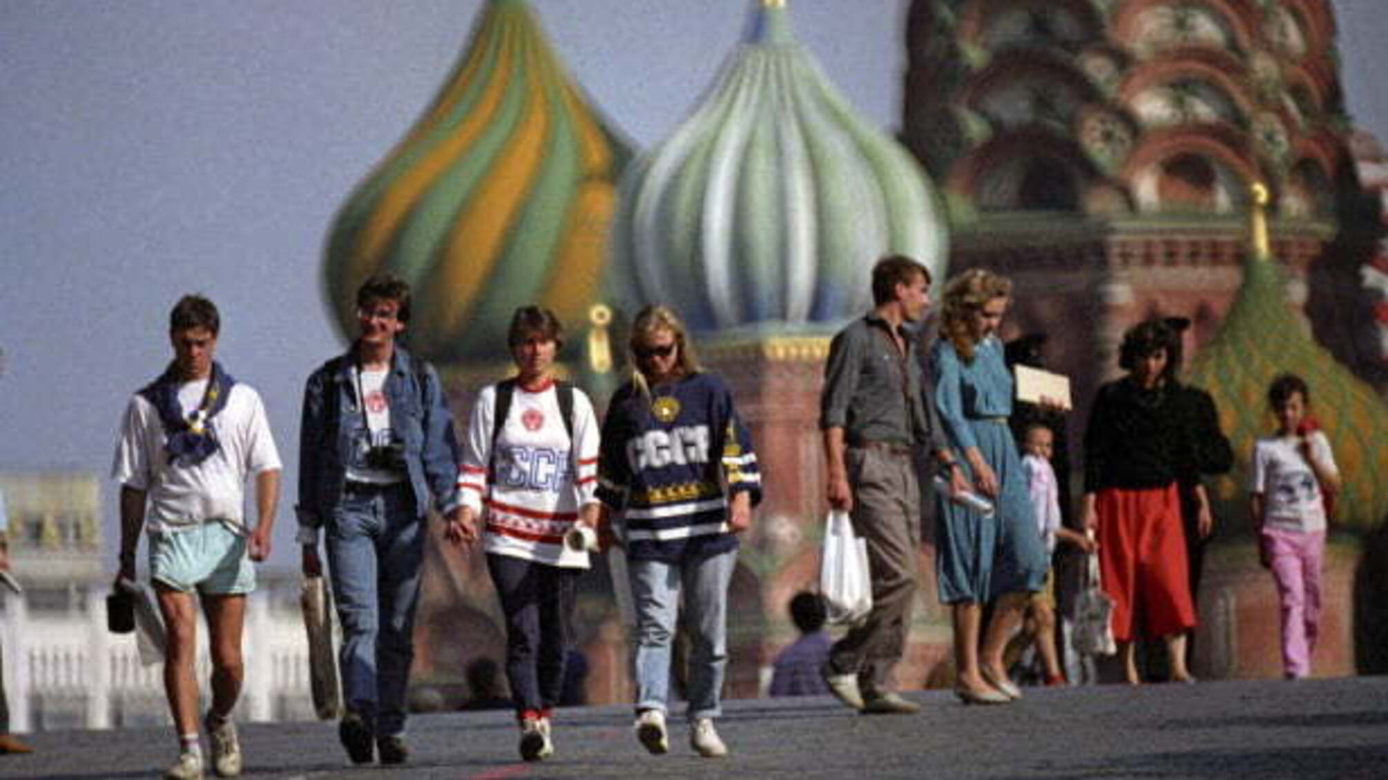 Став відомий організатор поїздки київських школярів в Москву: Міністерство освіти розводить руками