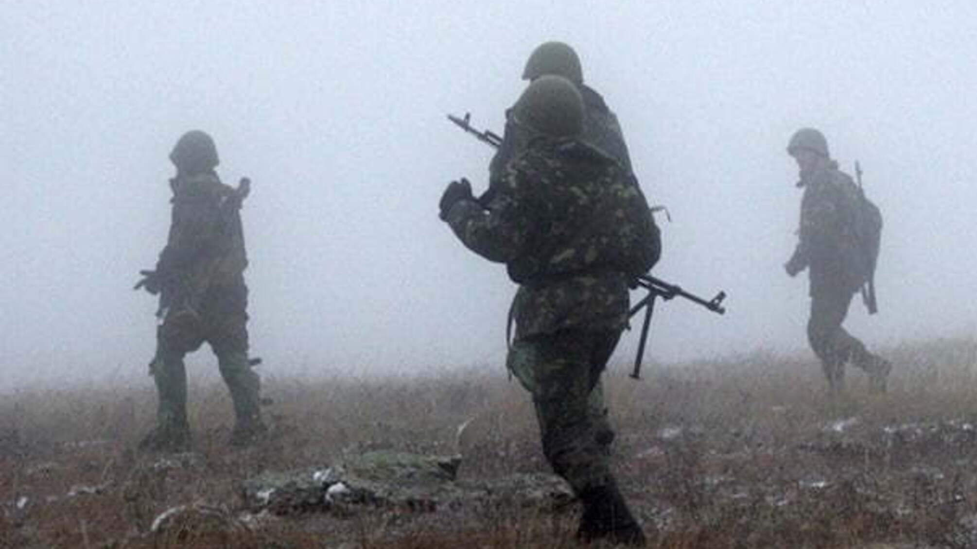 Бойовики випустили на лінію вогню цивільних біля КПВВ 'Майорськ' – штаб АТО