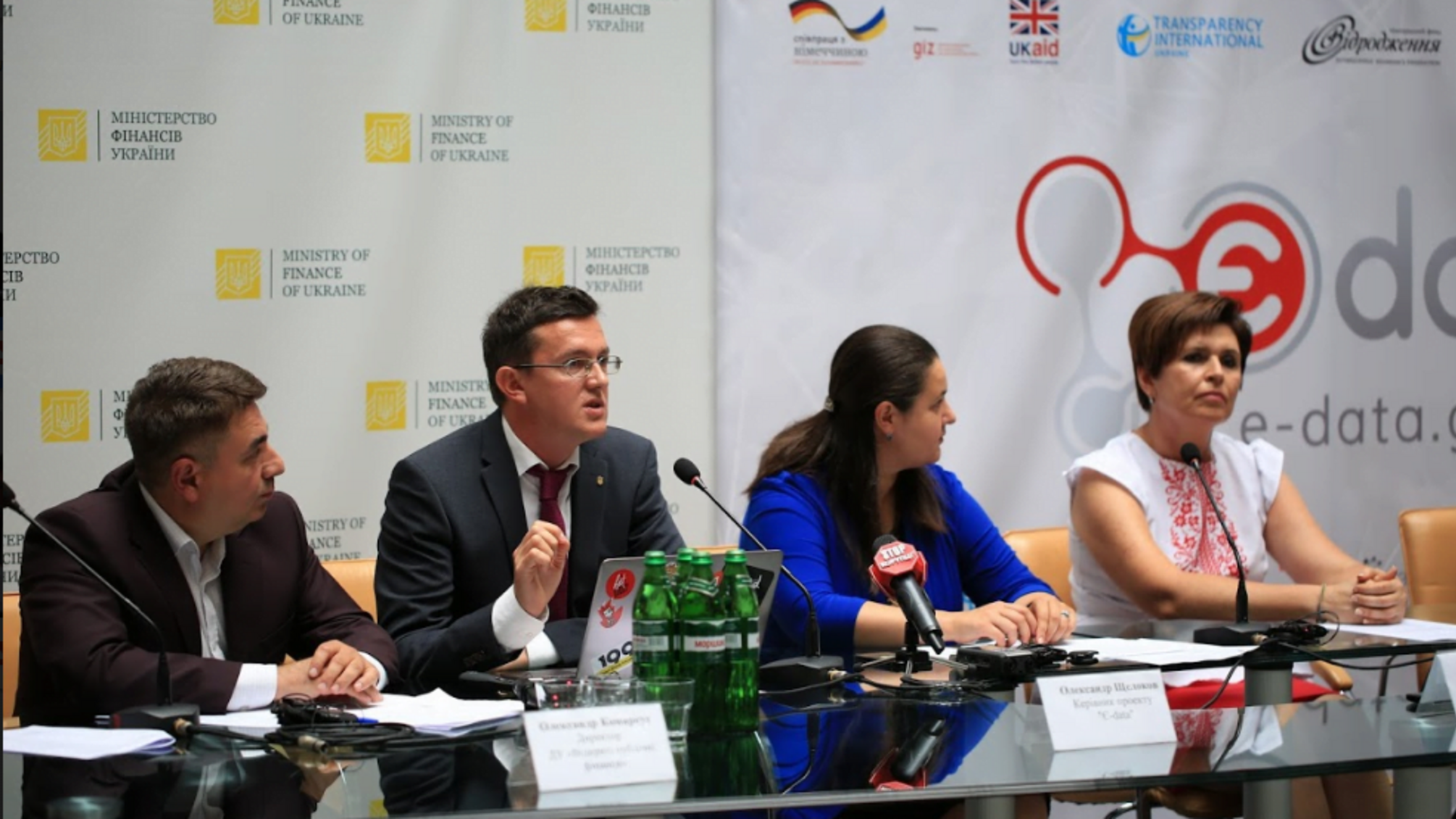 Партнери 'СтопКору' з порталу Є-data підрахували, скільки коштів офіційно витратили держустанови у 2017 році