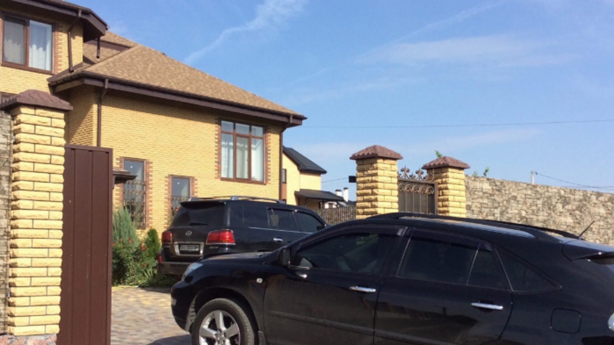 Слідчий знайшов у морзі в халаті покійного голови 'Київобленерго' 21 тис. грн