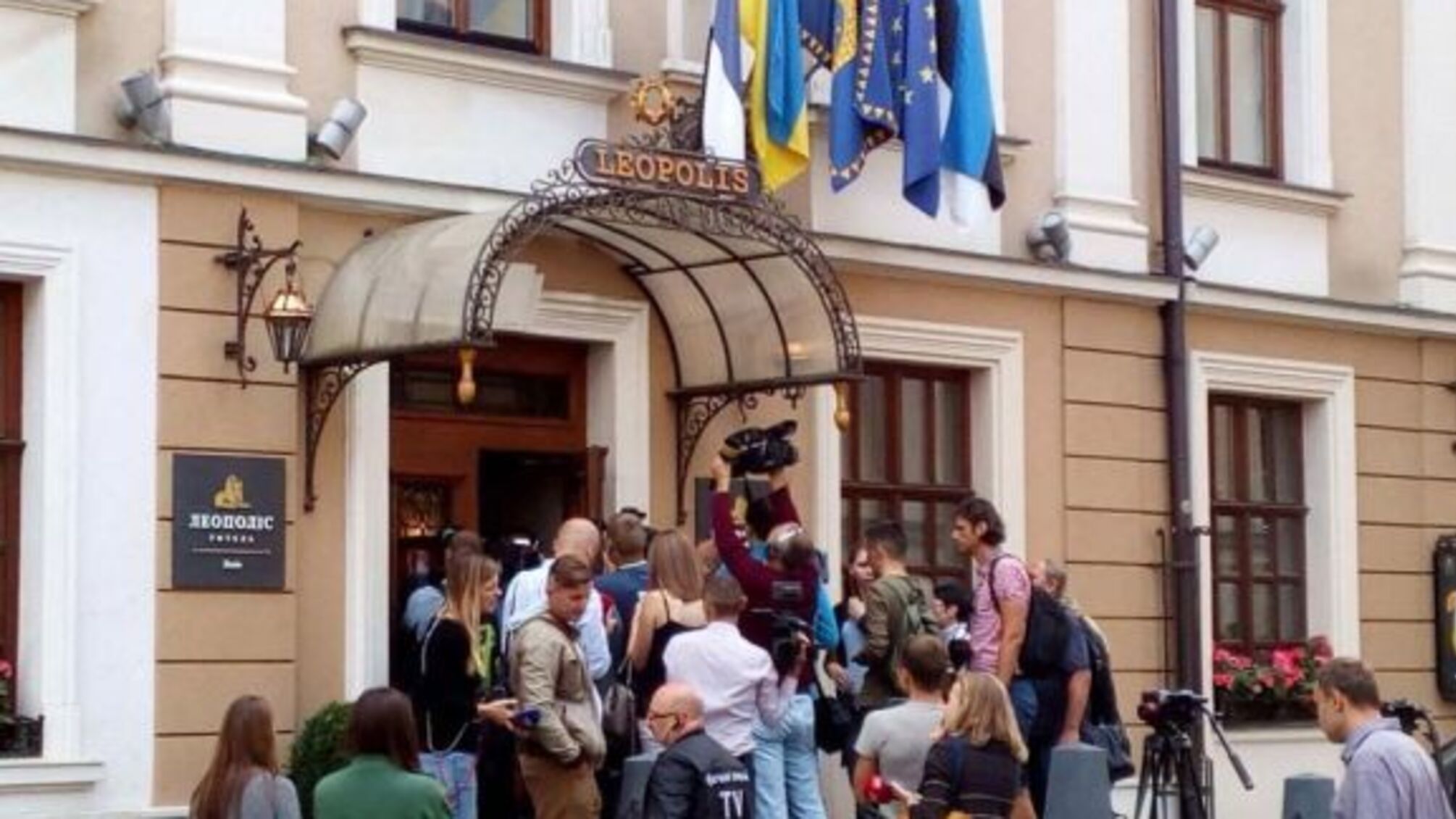 Стало відомо, навіщо прикордонники приходили в готель, де живе Саакашвілі