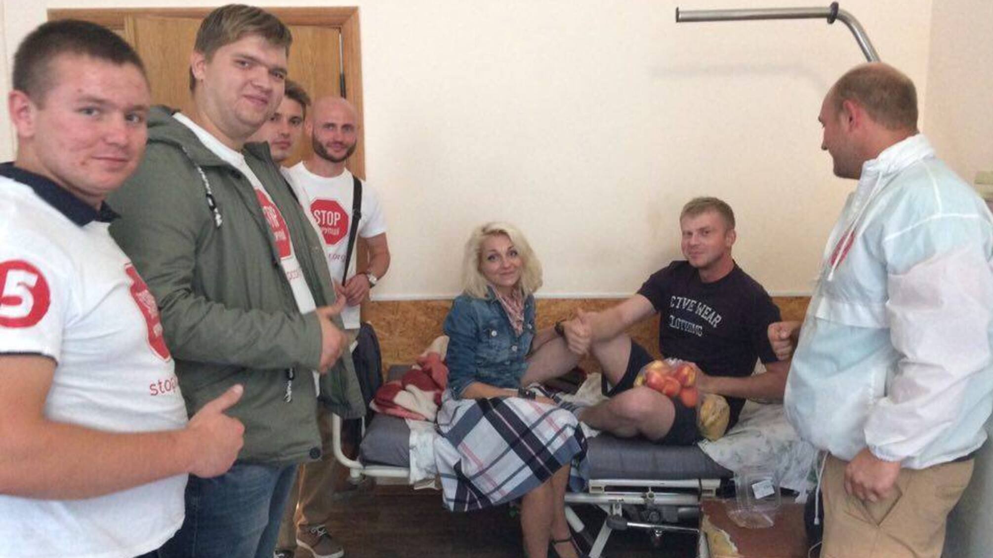 Після нападу на скандальній забудові у Гатному правозахиснику 'СтопКору' зробили операцію на легенях