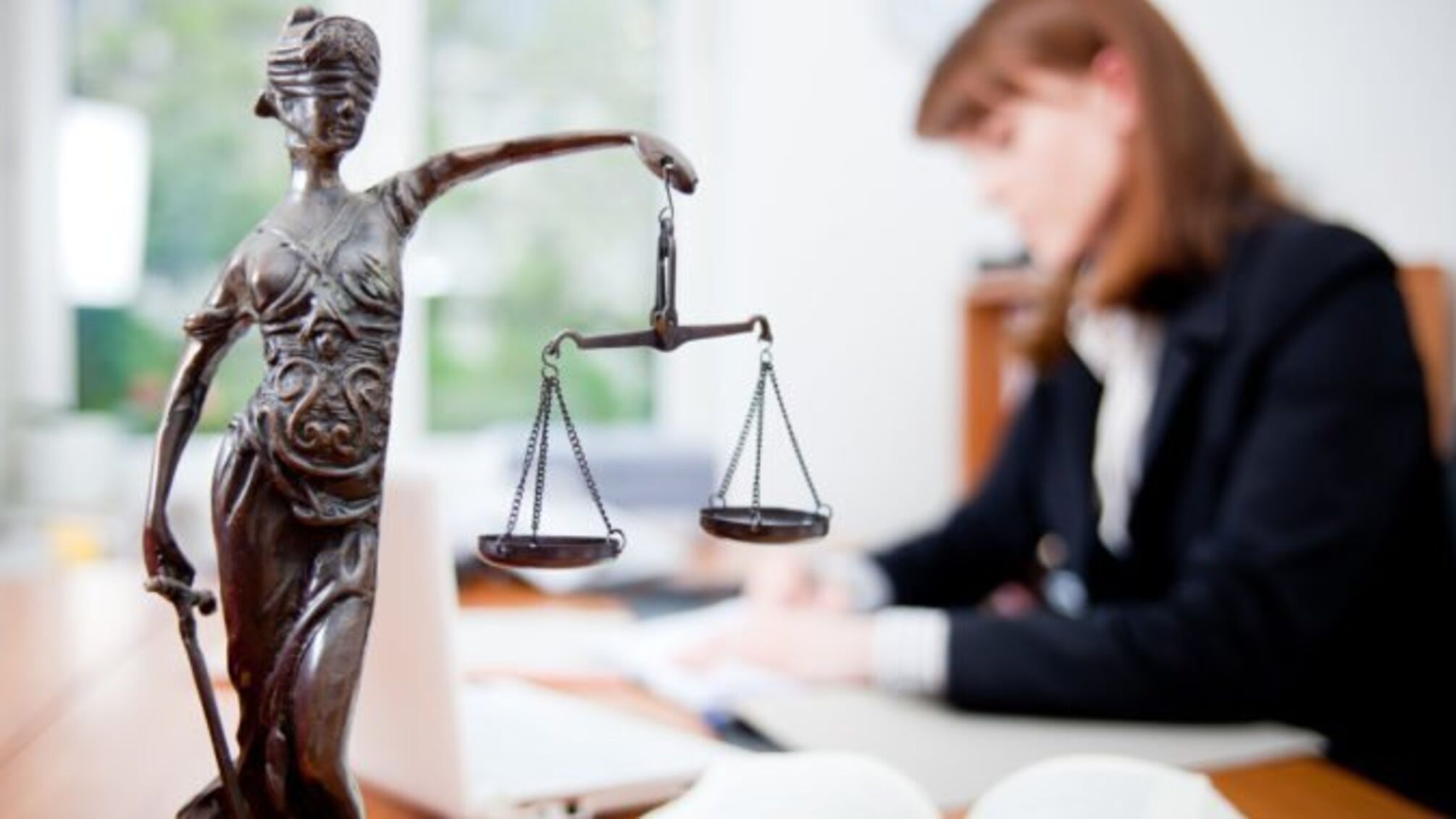 'СтопКор' запідозрив суддю Дарницького суду після рішення про відмову в арешті спецтехніки нелегалів з Видубичів у корупції