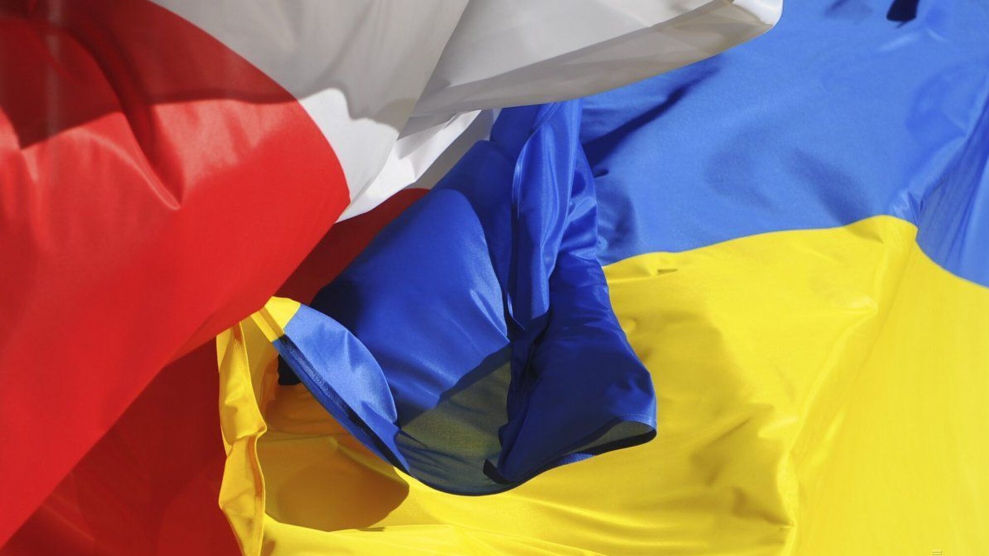 Київ попросив Польщу не називати громадян України 'біженцями' – МЗС
