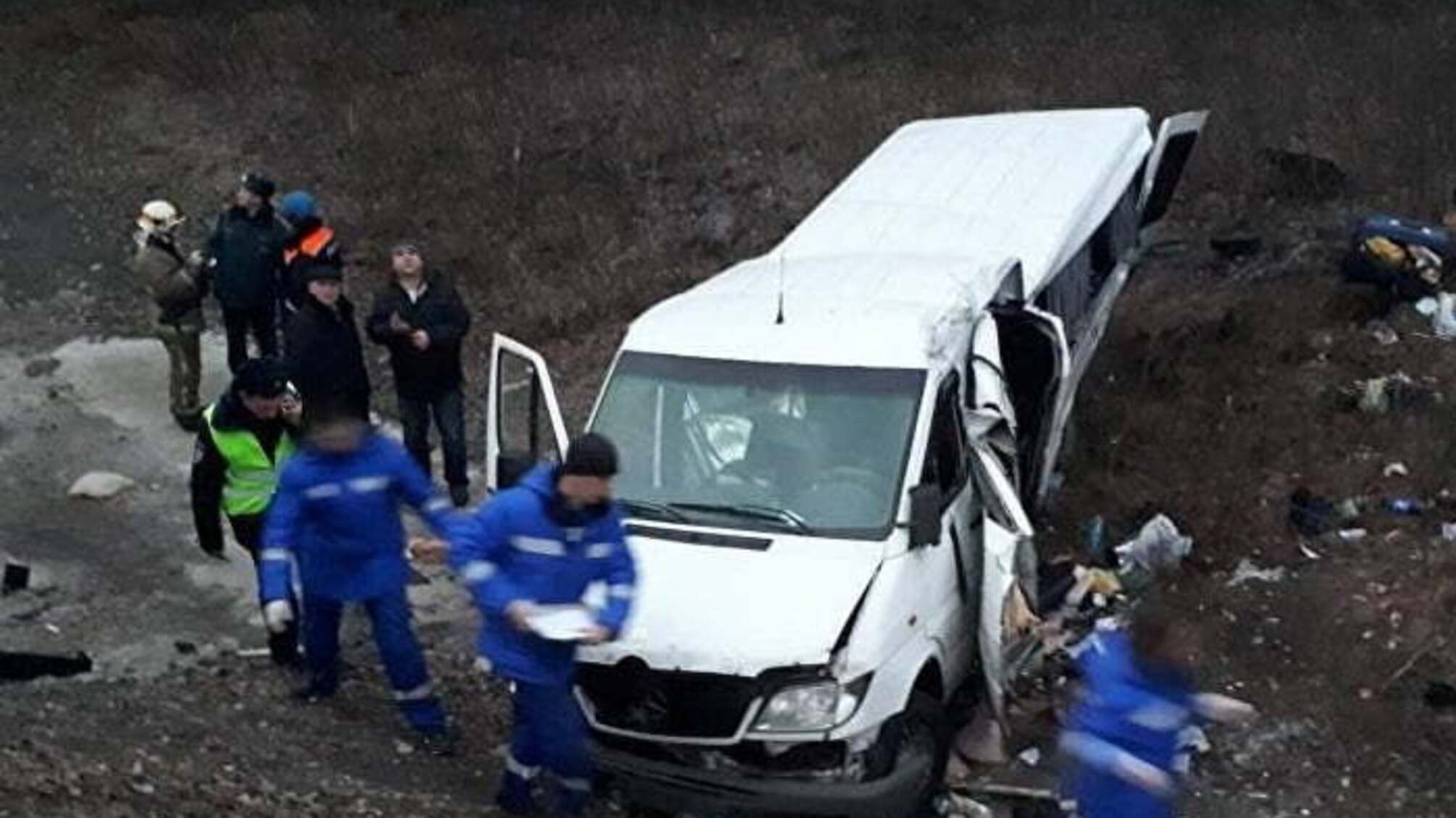 У Росії розбився автобус з українцями: ЗМІ опублікували фото з місця ДТП і назвали кількість загиблих
