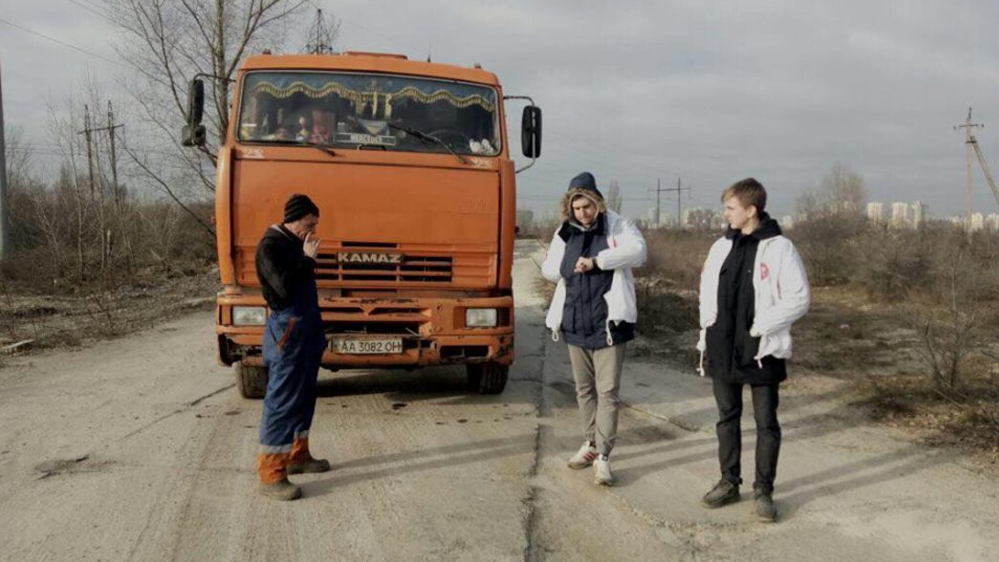 'СтопКор' супроводив КамАЗ піщаних браконьєрів з озера Тягле на штрафмайданчик