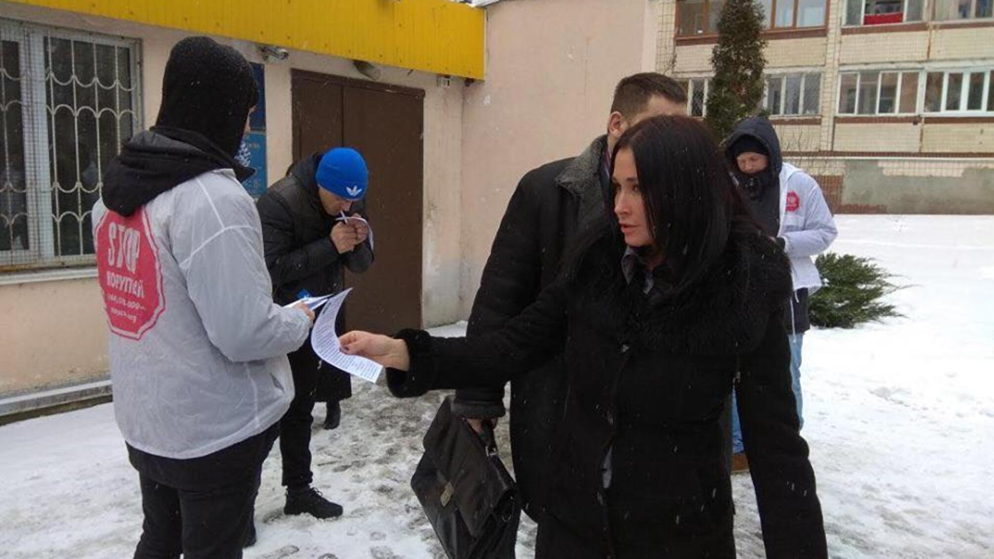 'СтопКор' провів виїзну громадську приймальню під стінами Голосіївського суду Києва