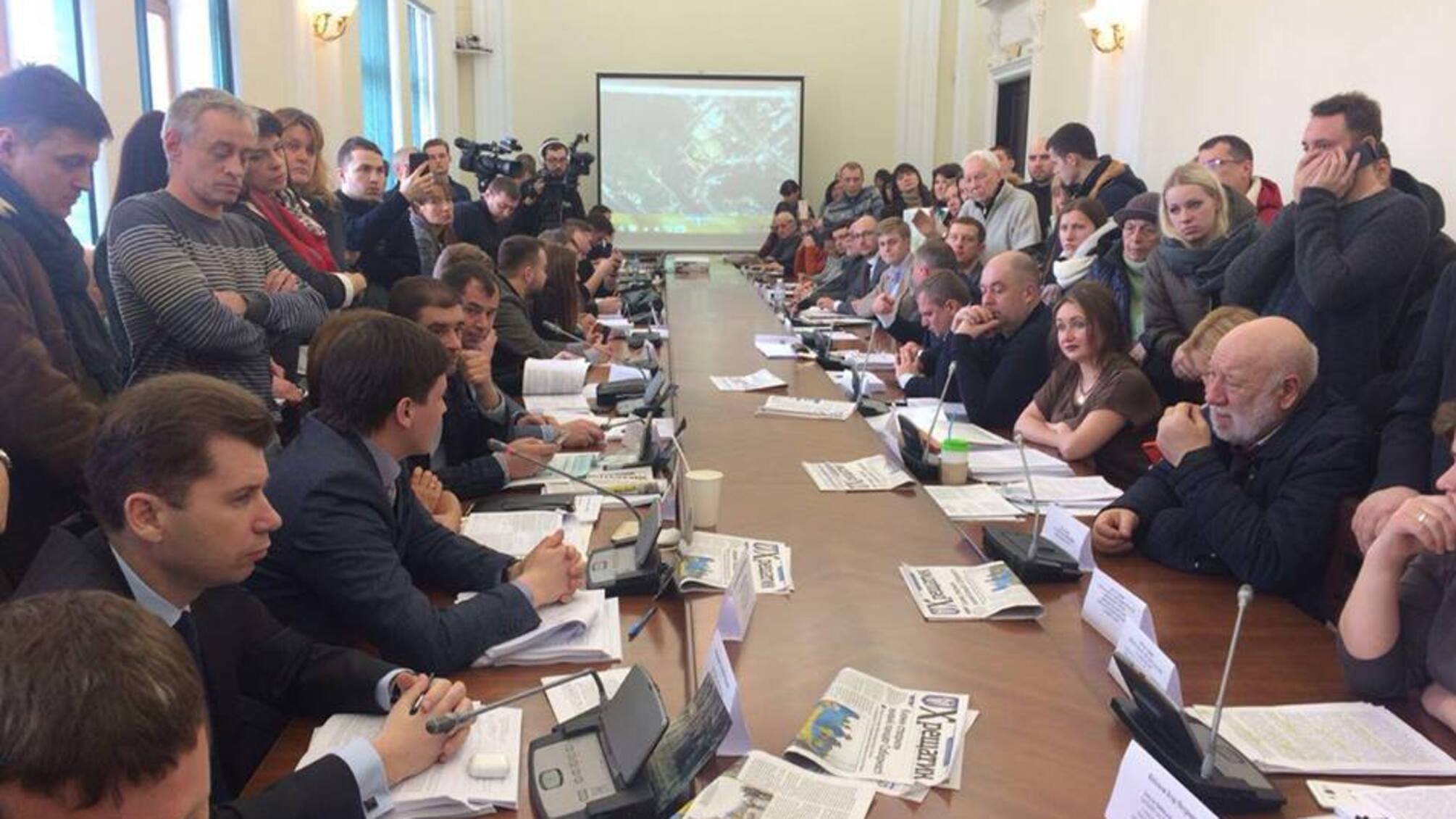 Після втручання 'СтопКору' профільна комісія Київради перевірить легальність будівництва на Подолі
