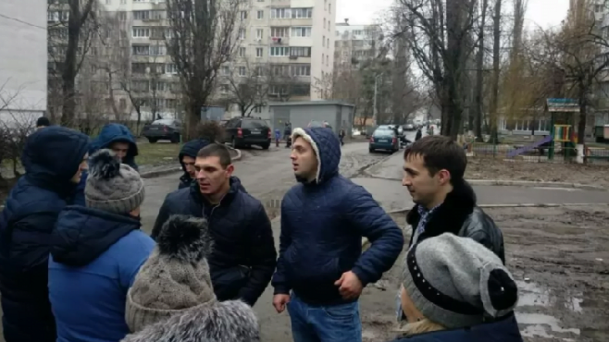 У столичному дитсадку на очах у дітей відлупцювали батька одного з вихованців