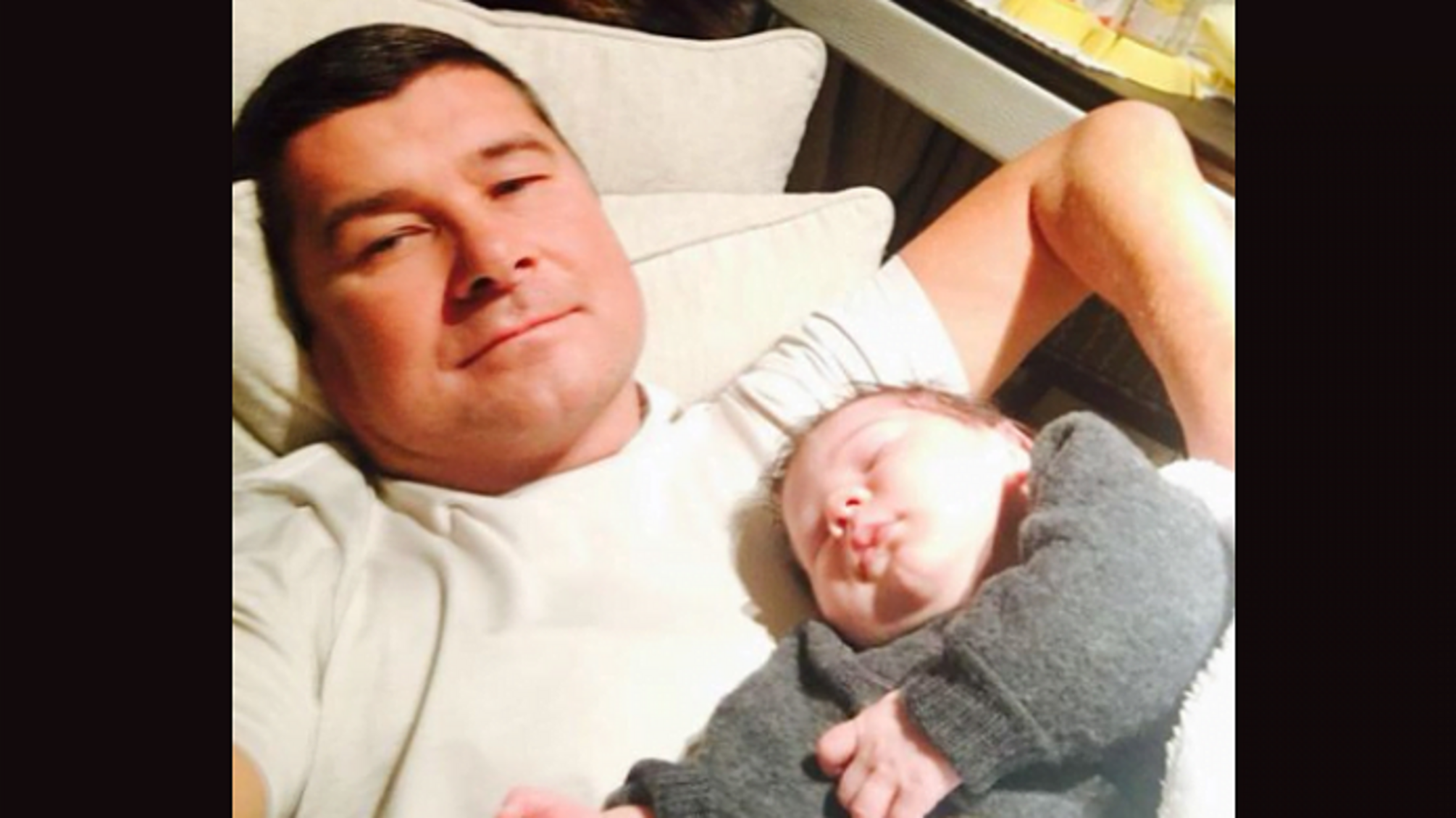 Одіозний Онищенко показав свого двомісячного сина