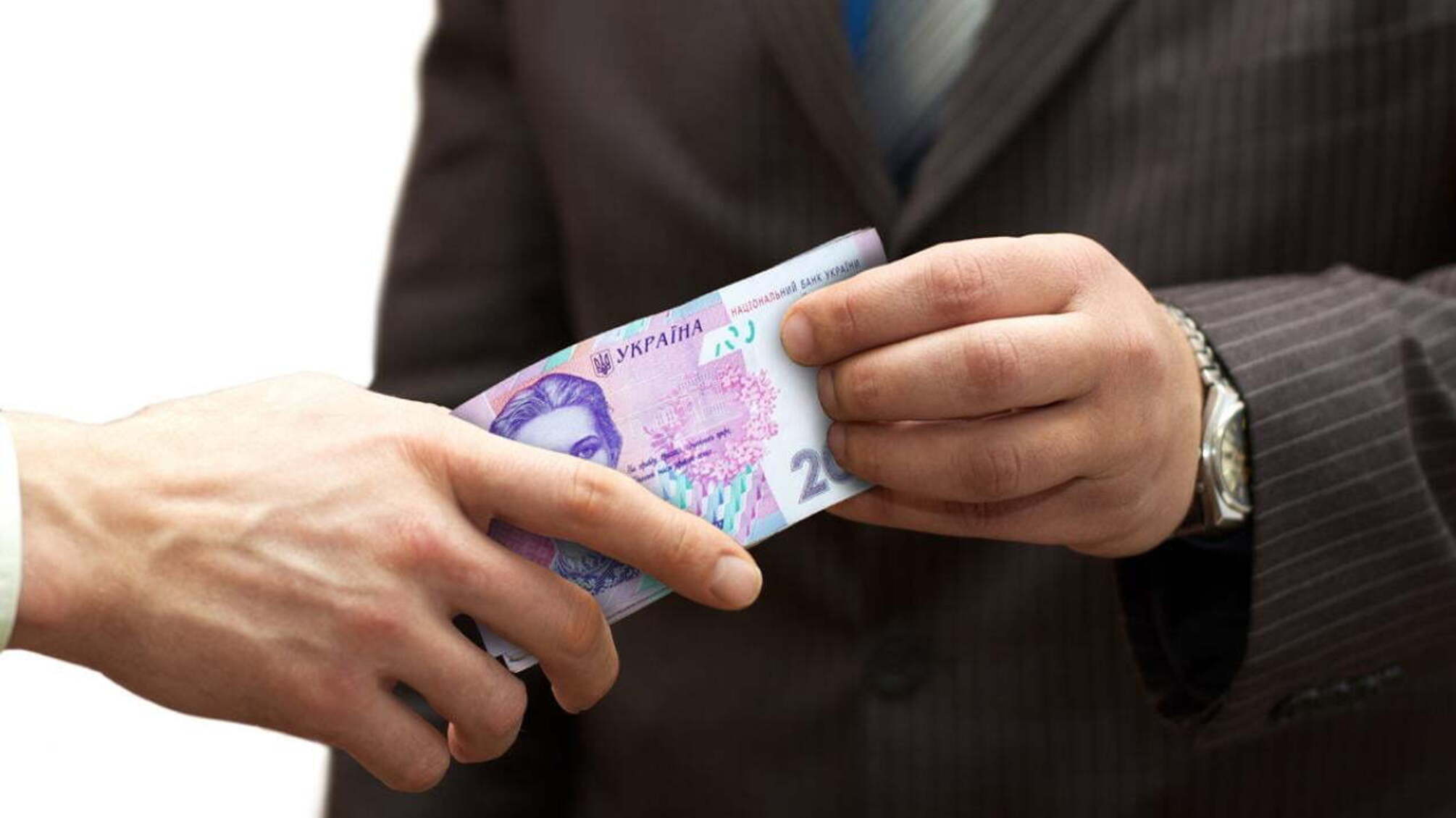 Прокуратура затримала податківця на хабарі у 30 тис. грн
