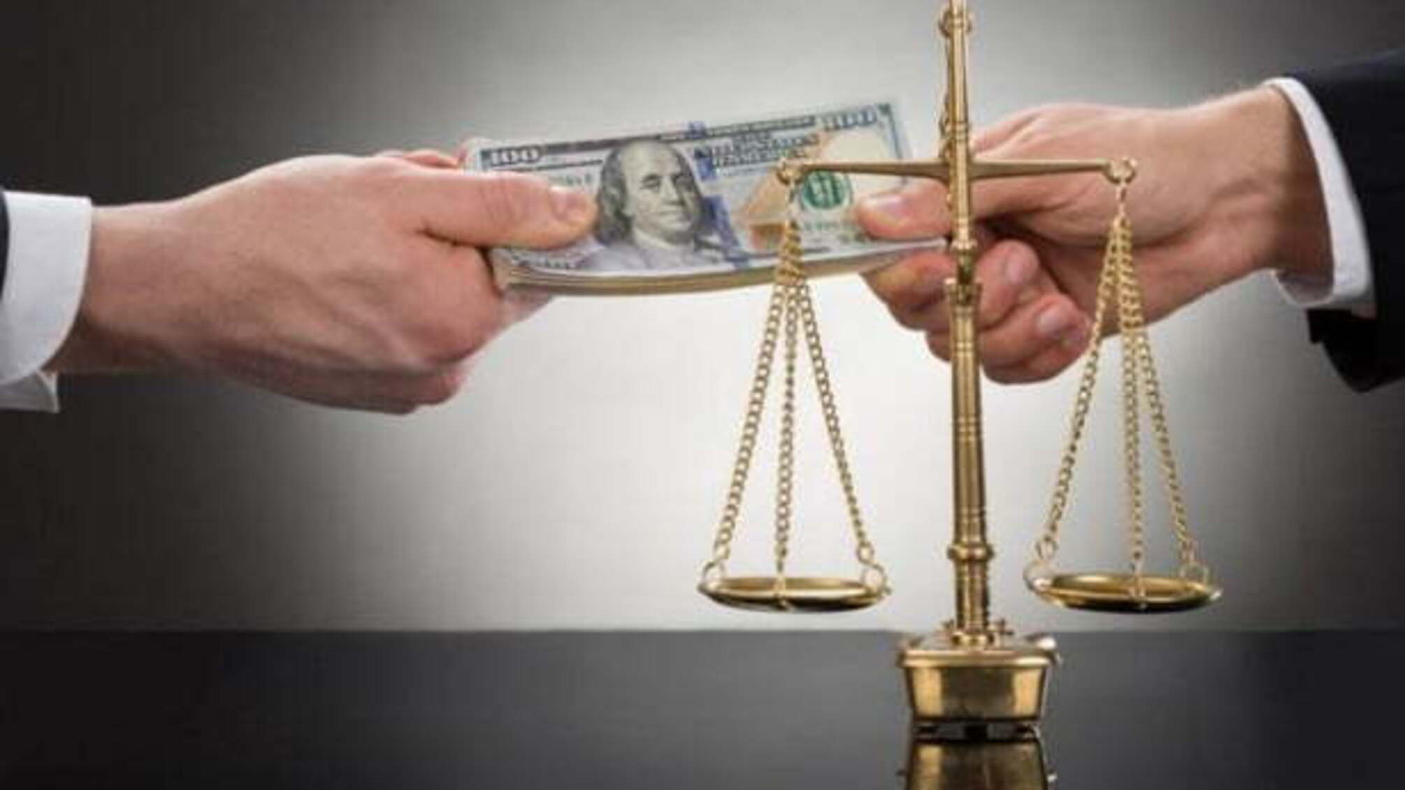 За тиждень прокуратура викрила 12 хабарників