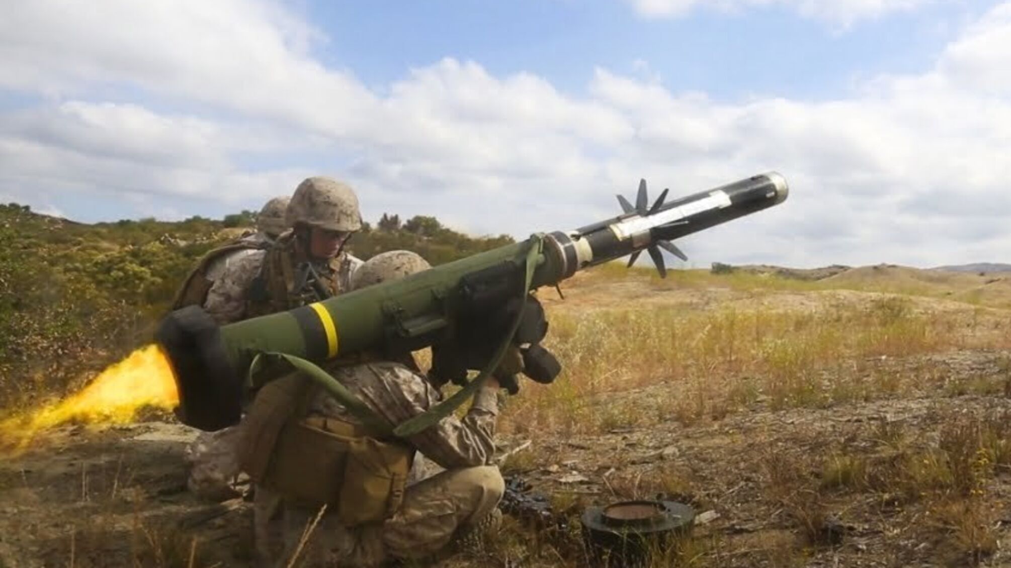 США передадуть Україні Javelin, але не для фронту