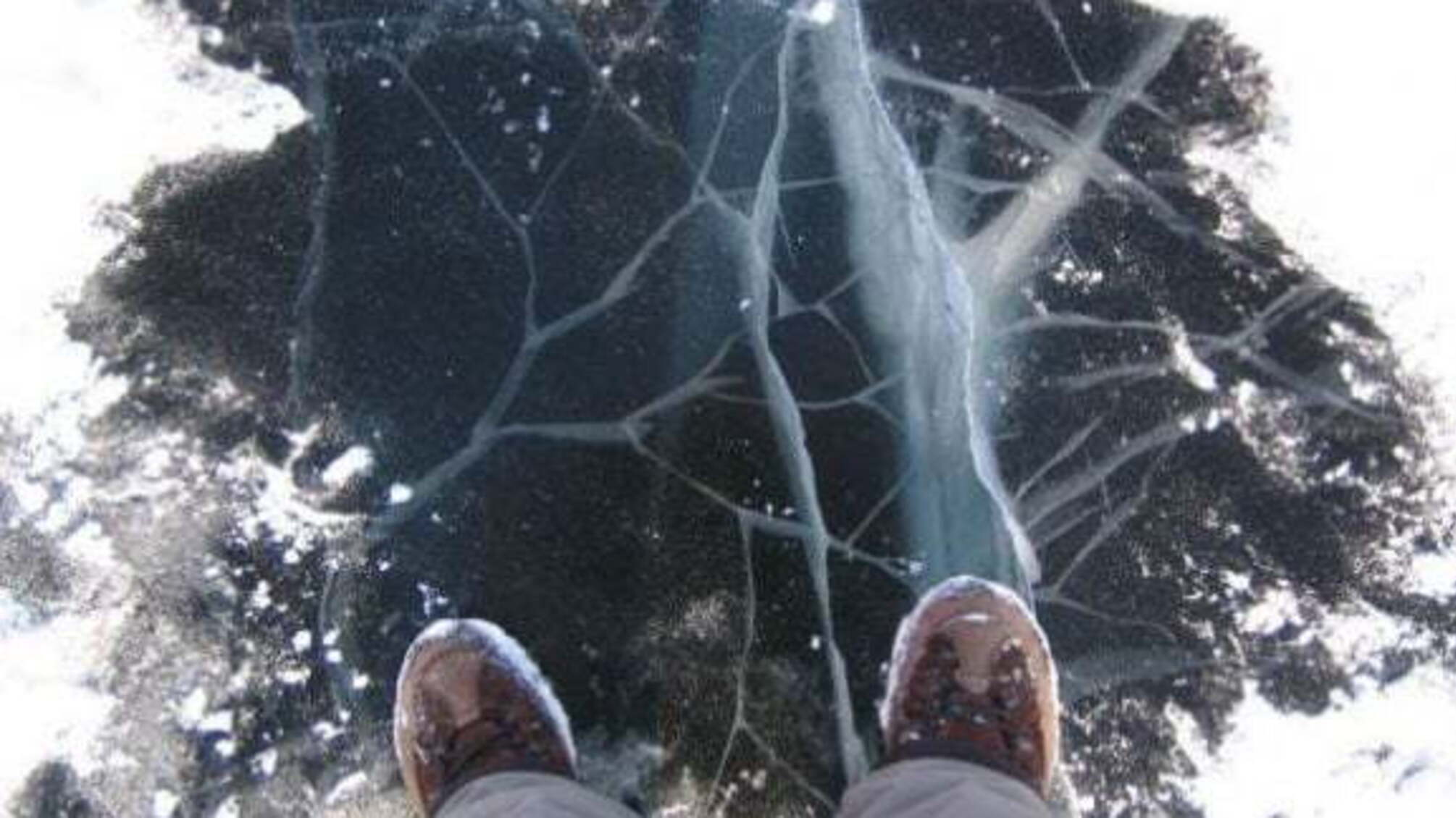 На Дніпропетровщині курсант врятував із крижаної води трьох рибалок