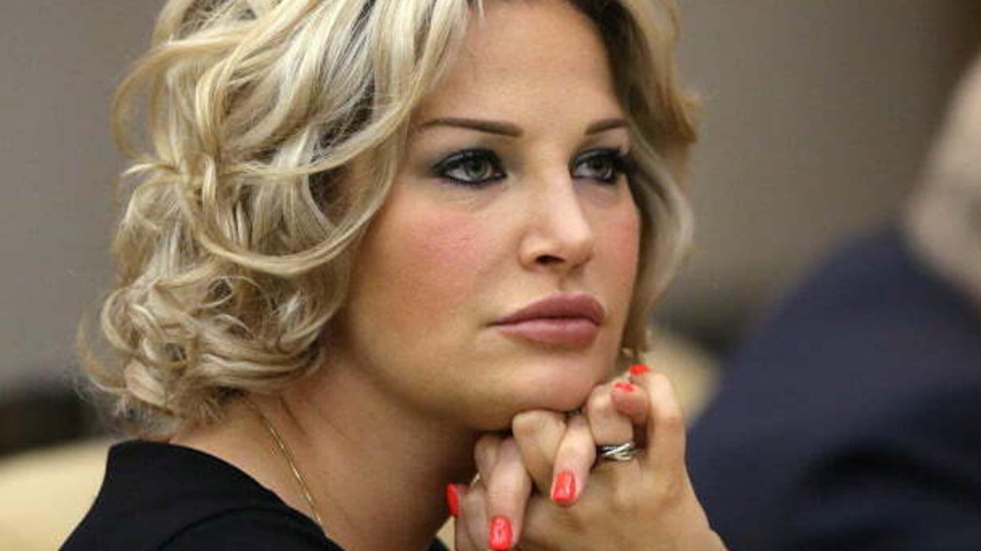 'Тепер він стежить за мною ...' – Максакова розповіла, хто насправді вбив її чоловіка в Києві