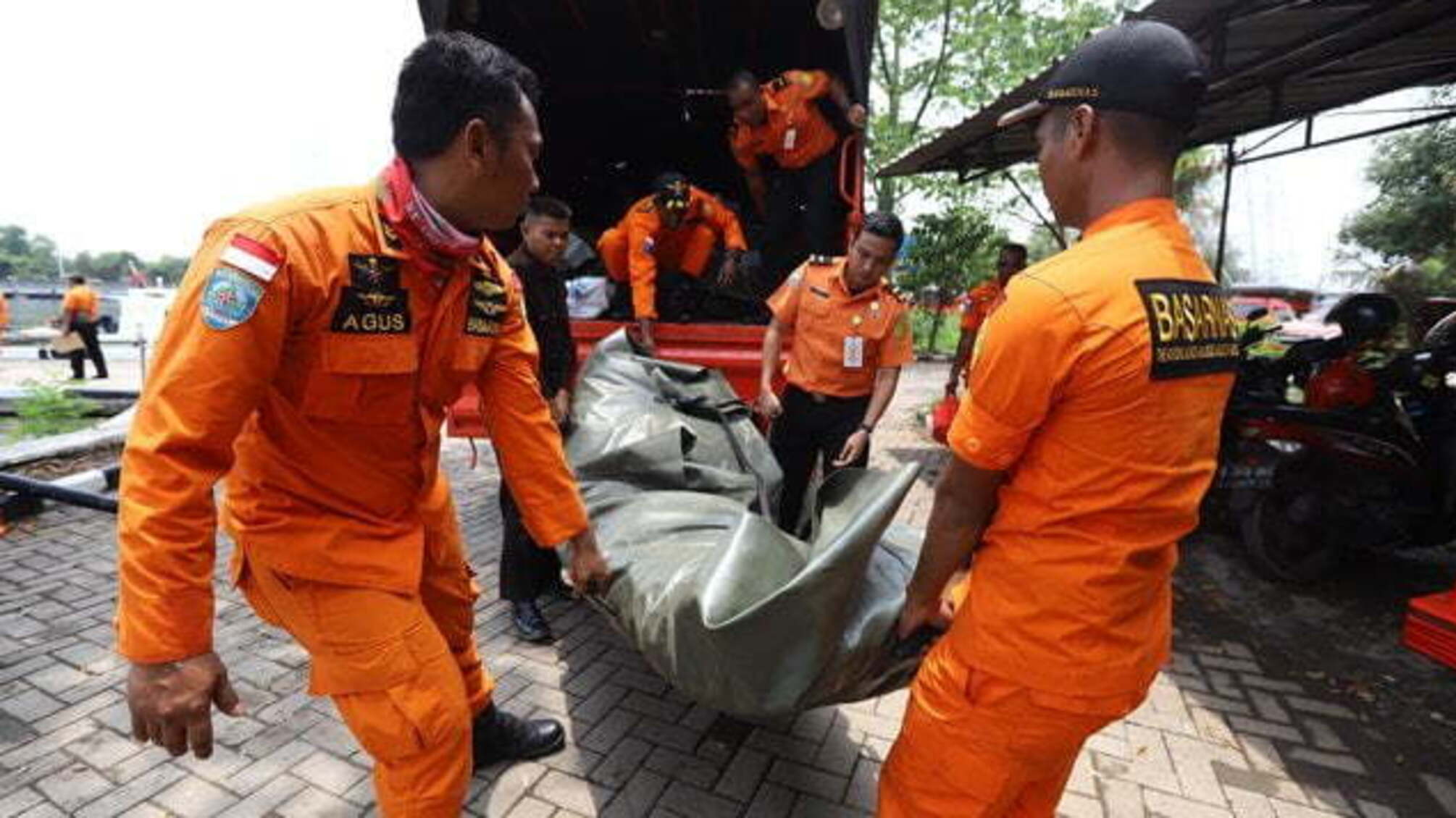 Останні новини та головні подробиці падіння Boeing 737 в Індонезії (ФОТО)