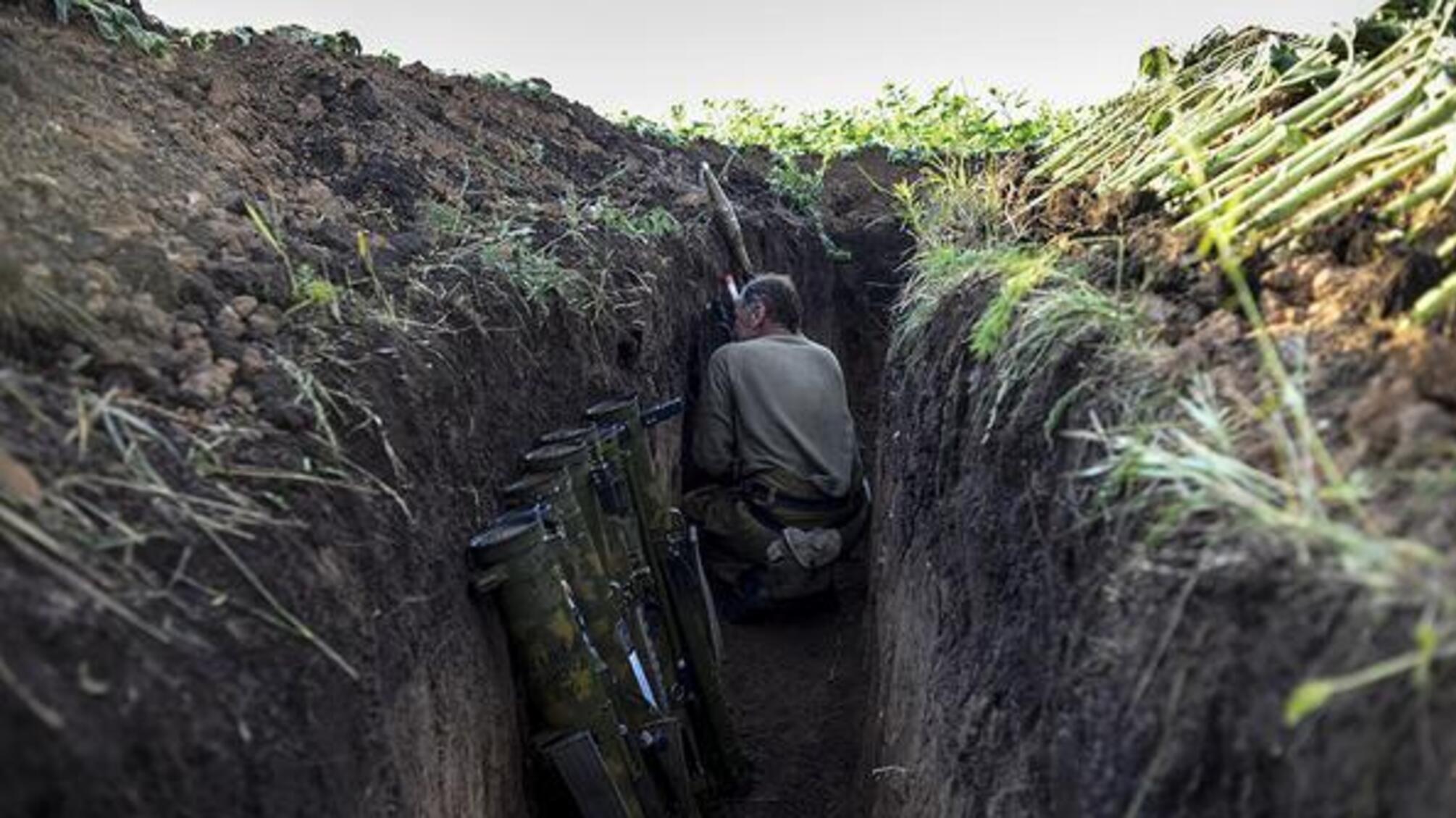 Безпілотник ЗСУ зняв підрив позиції 'ДНР' з повітря: опубліковано відео точного вибуху