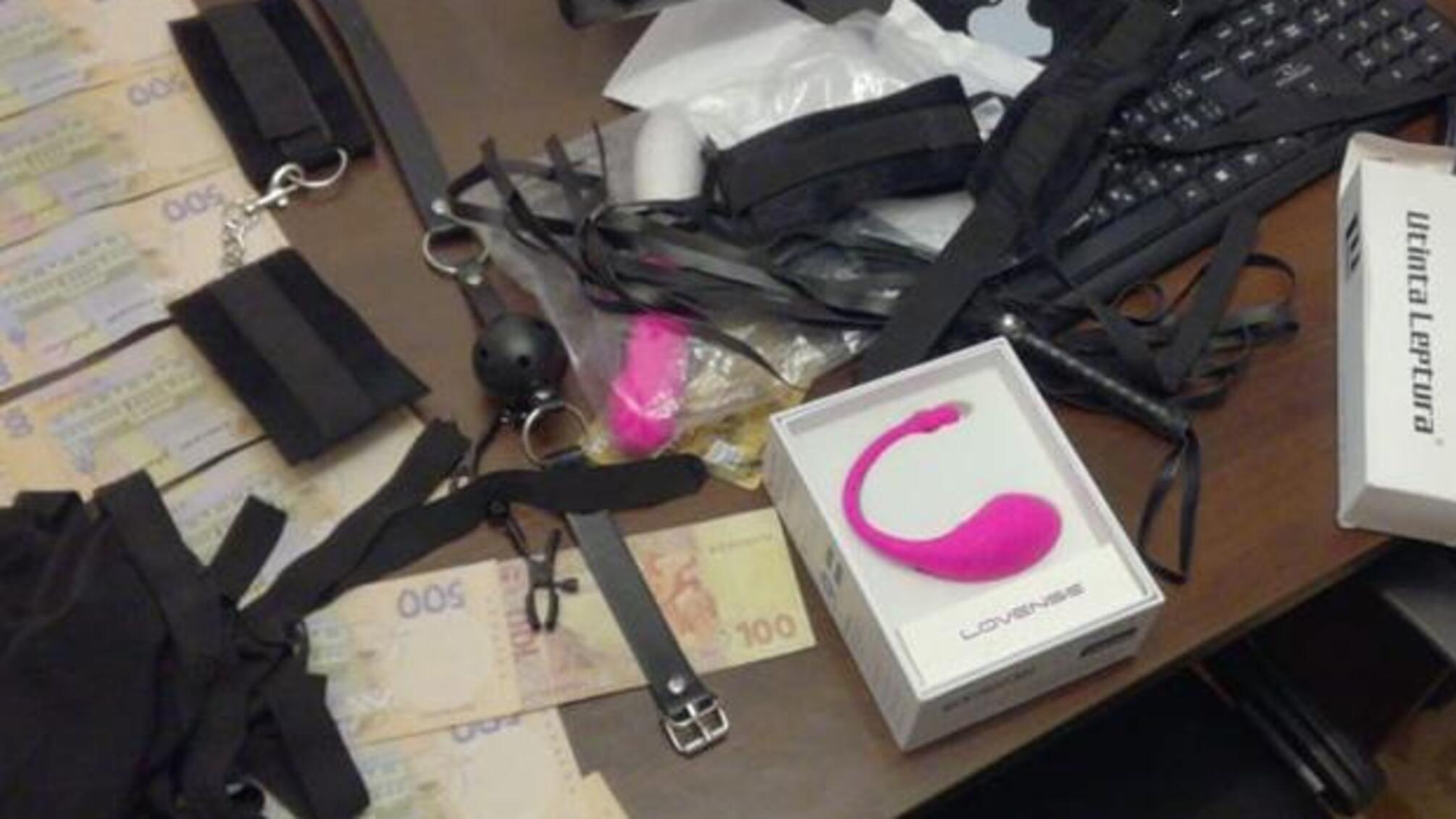 У Львові викрили мережу студій, в яких знімали фільми для дорослих за участю студенток (ФОТО)