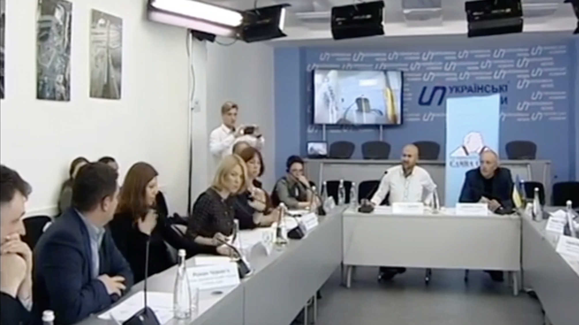 У Києві відбувся круглий стіл щодо урядової боротьби з 'сірими' зарплатами