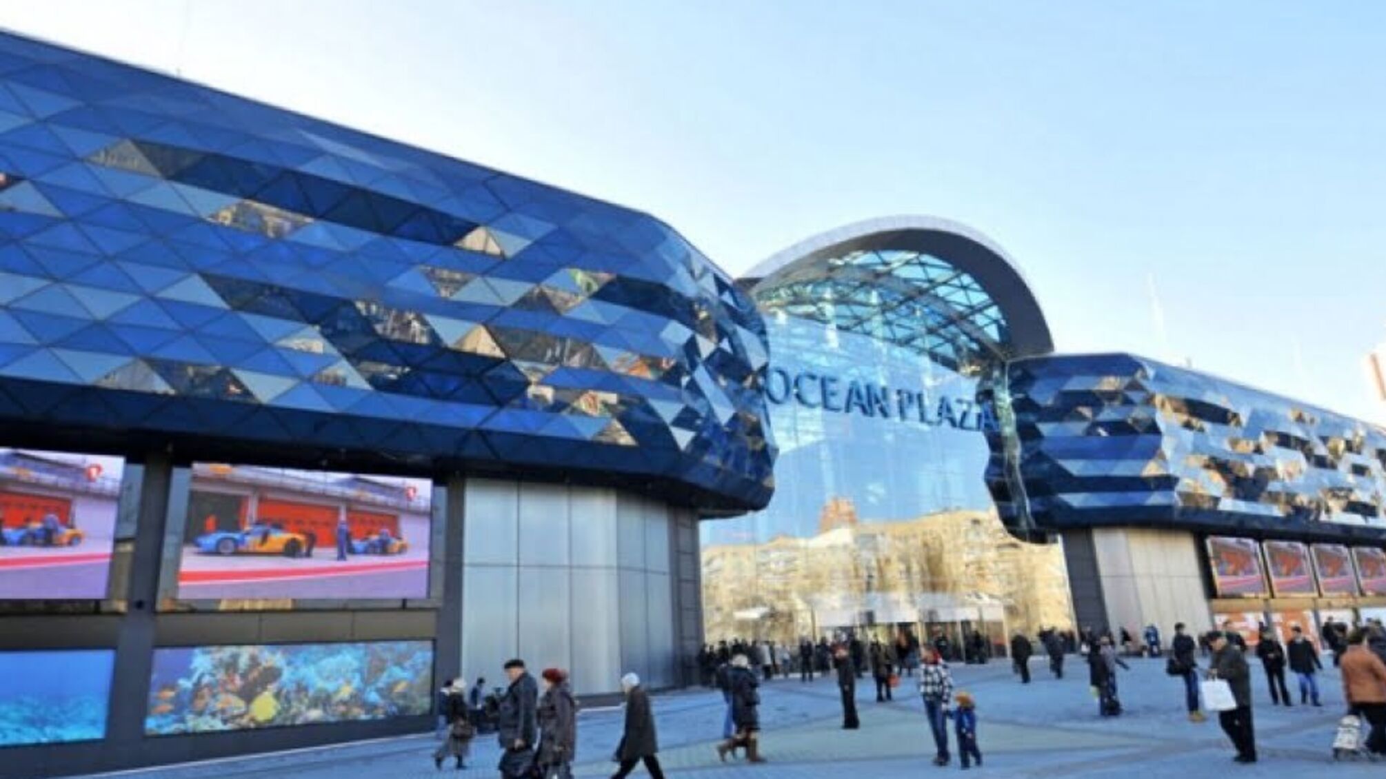 Київський ТЦ Ocean Plaza захопили представники ВГО 'Сокіл' – відео