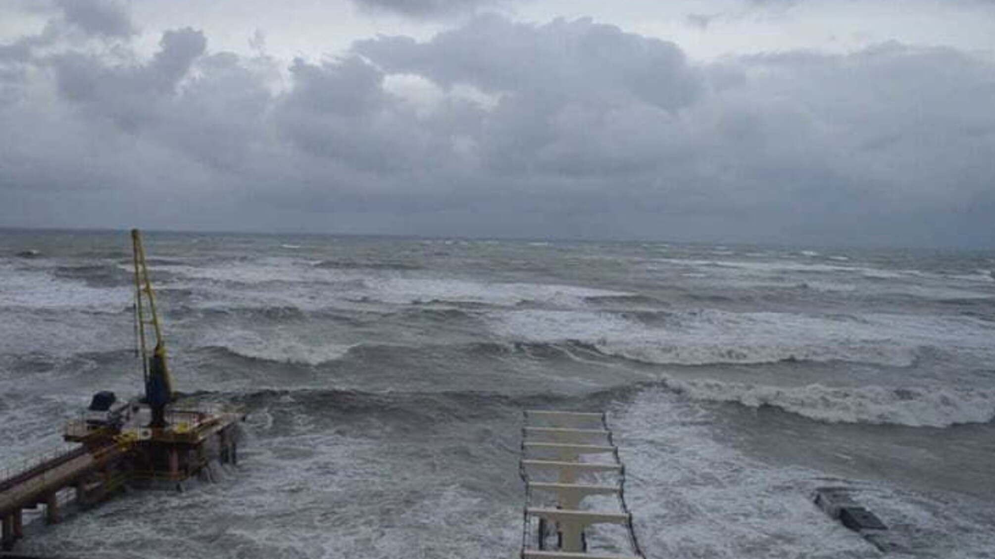 Український корабель тоне у водах Чорного моря: був спійманий сигнал SOS – подробиці