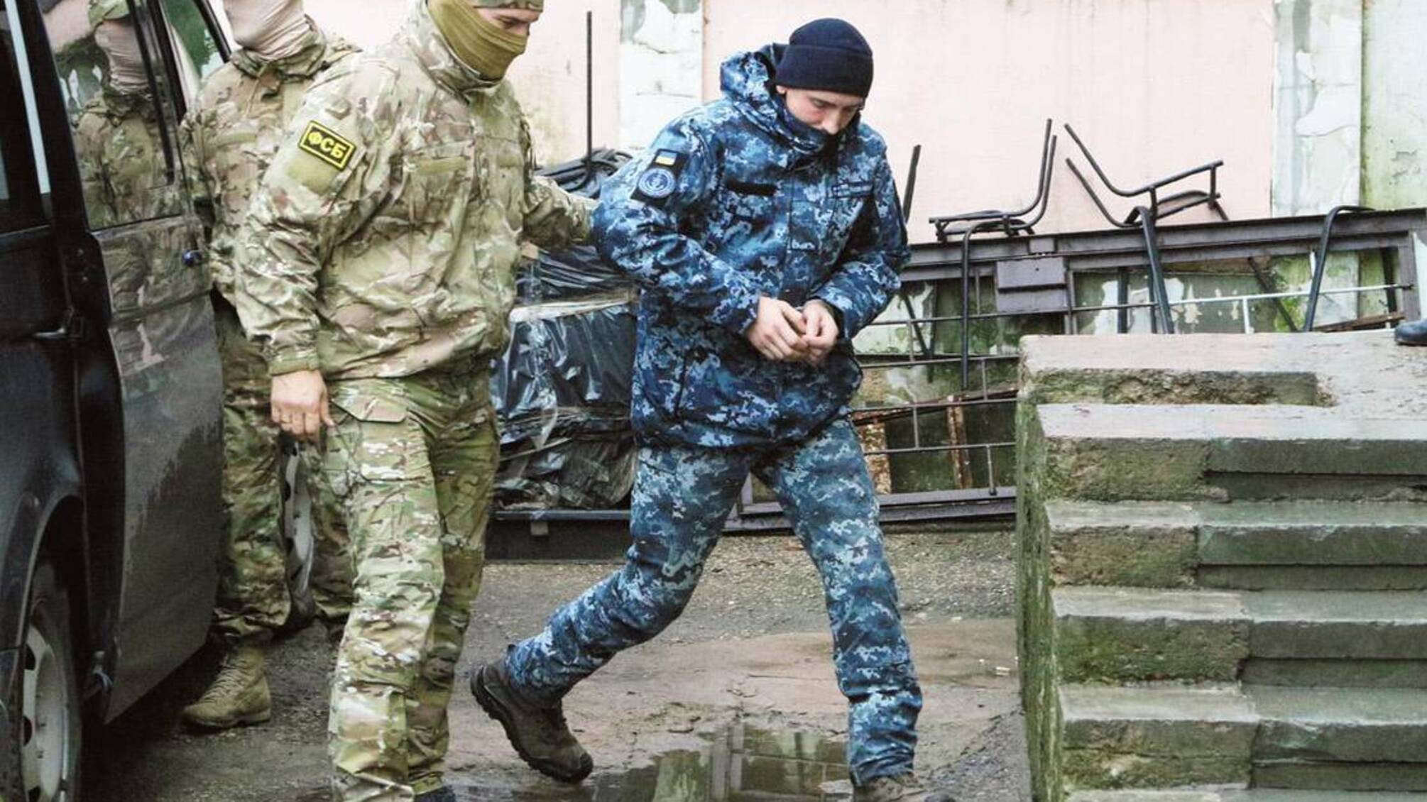Небайдужі жителі Криму розпочали збір коштів та речей для затриманих українських моряків