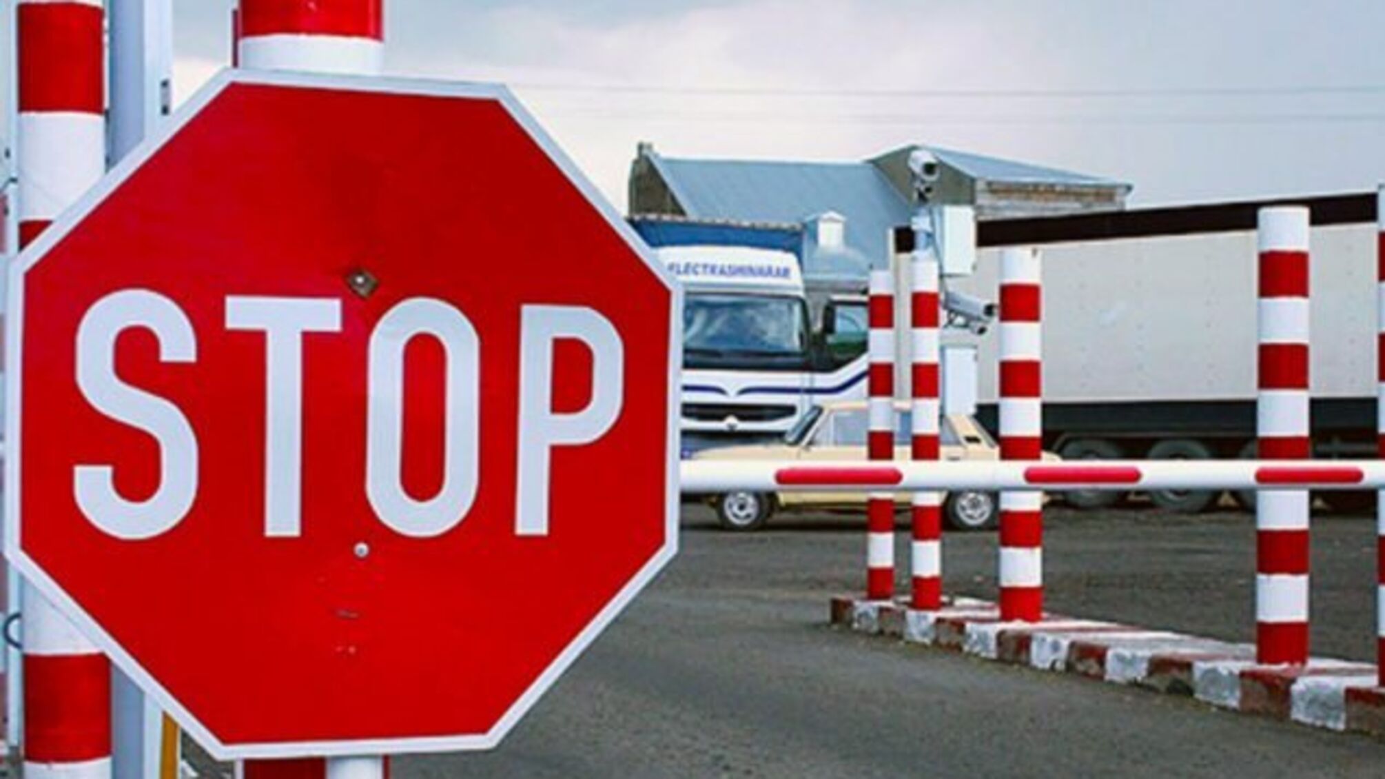 В Україні можуть заборонити в'їзд абсолютно всім чоловікам з території країни-агресора: подробиці