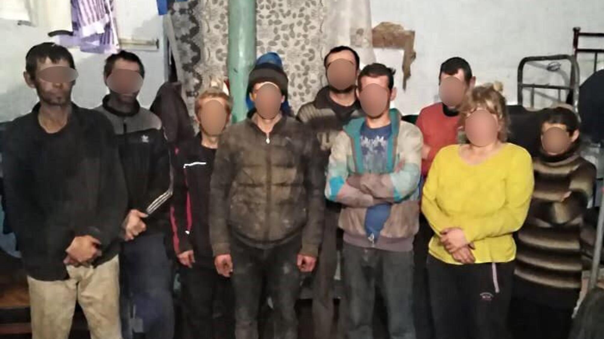 Побиття й 13-годинний робочий день – на Одещині майже 100 людей декілька років тримали в рабстві в нелюдських умовах (ФОТО)