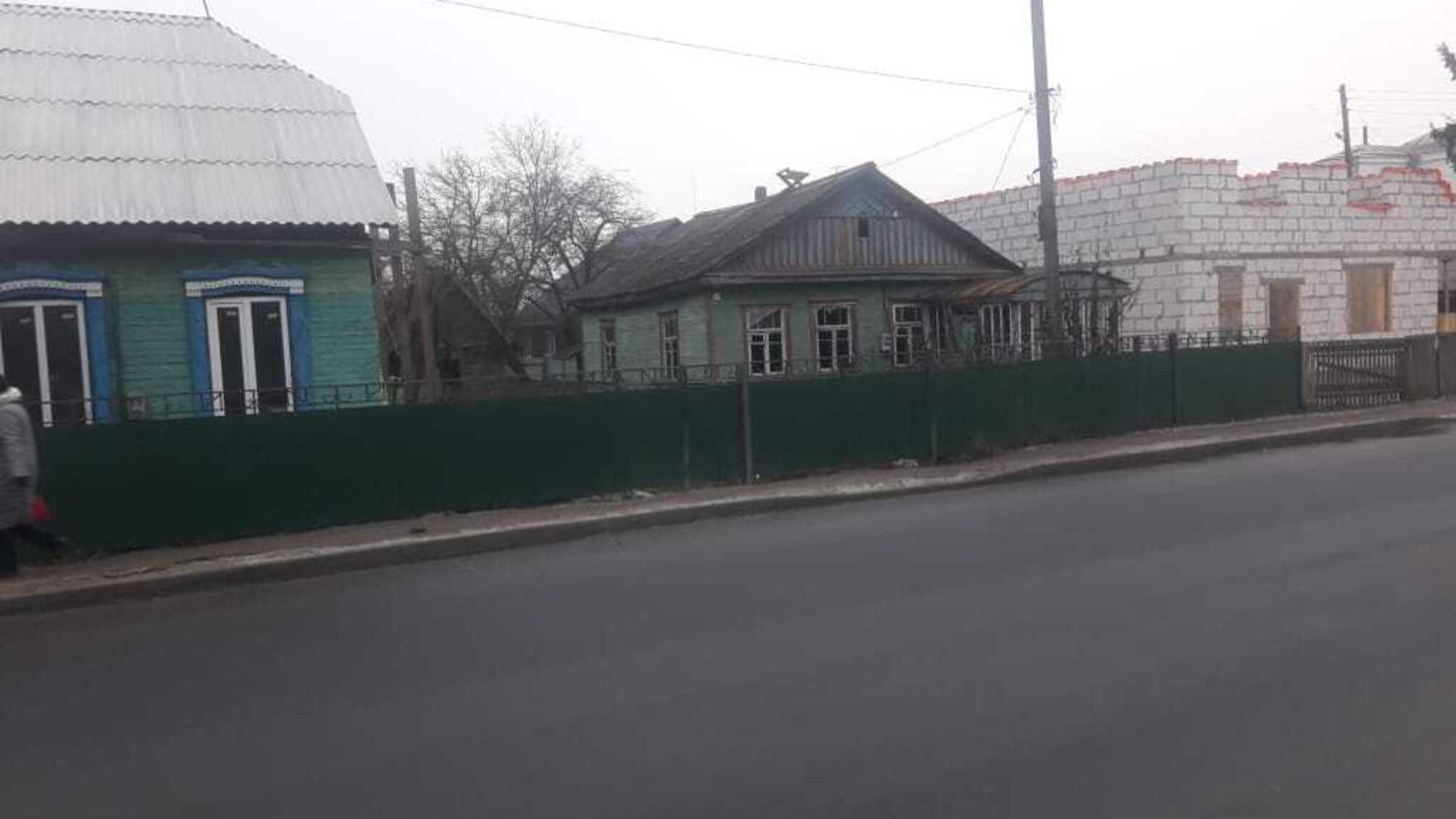 На Житомирщині коштом міського бюджету біля будинку чиновника виконкому встановили паркан за 86 тисяч гривень