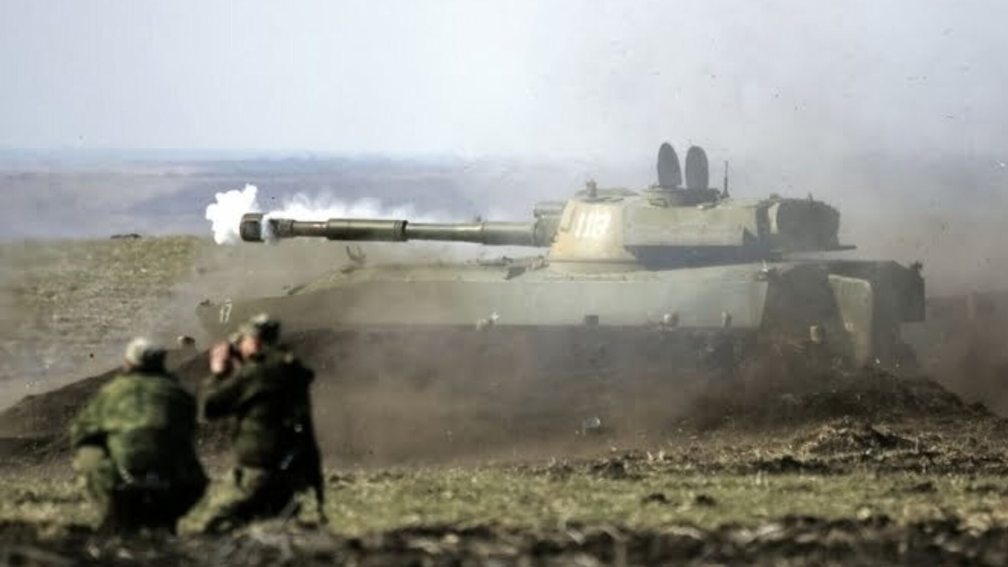 Підрив 9 танків 'ДНР' під Торезом: в Мережі показали відео про те, що сталося на полігоні