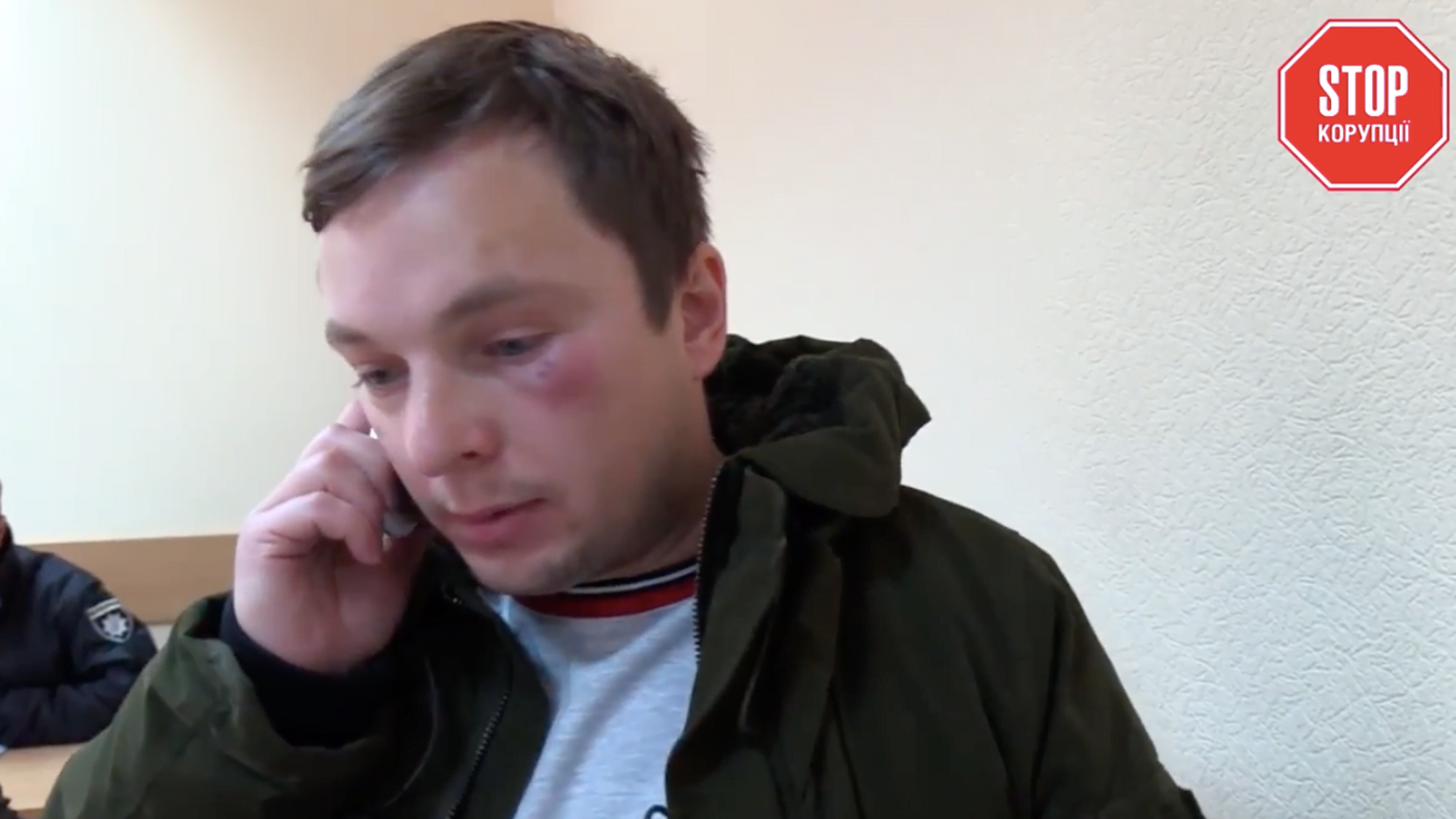 Головою в око – як керівник філії «Центру сертифікації насіння» під керівництвом Карпляка побив журналіста «Стоп Корупції» (ВІДЕО)