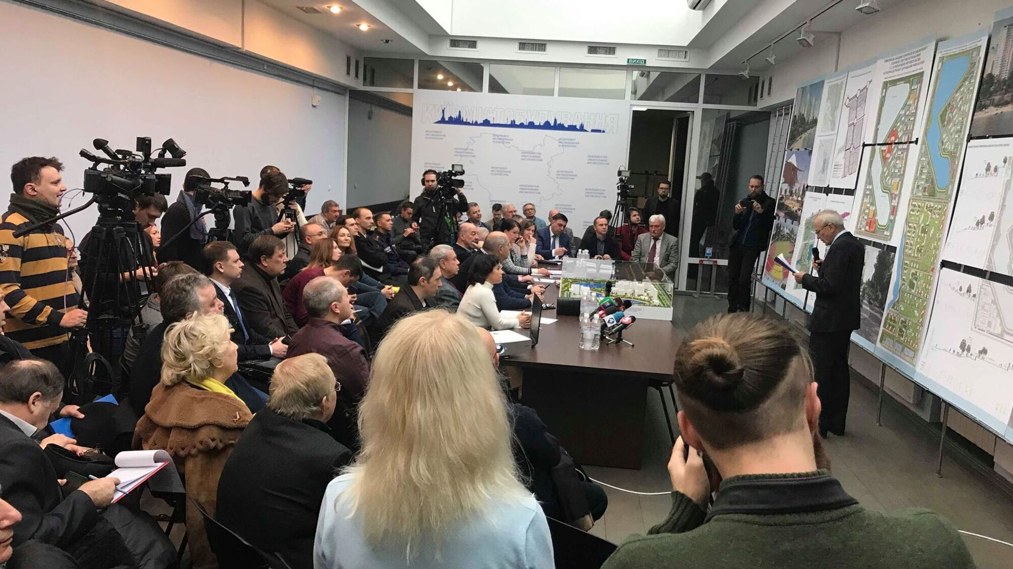 Першопрохідці серед забудовників столиці: у Києві презентували унікальний 3D макет ЖК 'Патріотика на озерах'