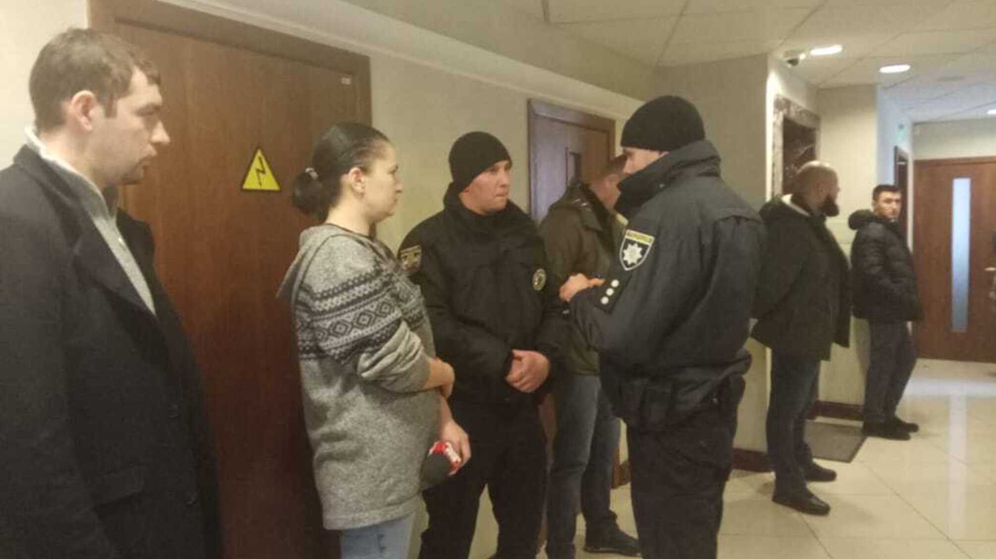 Невідомі проводять обшук в офісі групи компаній 'Росток-Холдинг'
