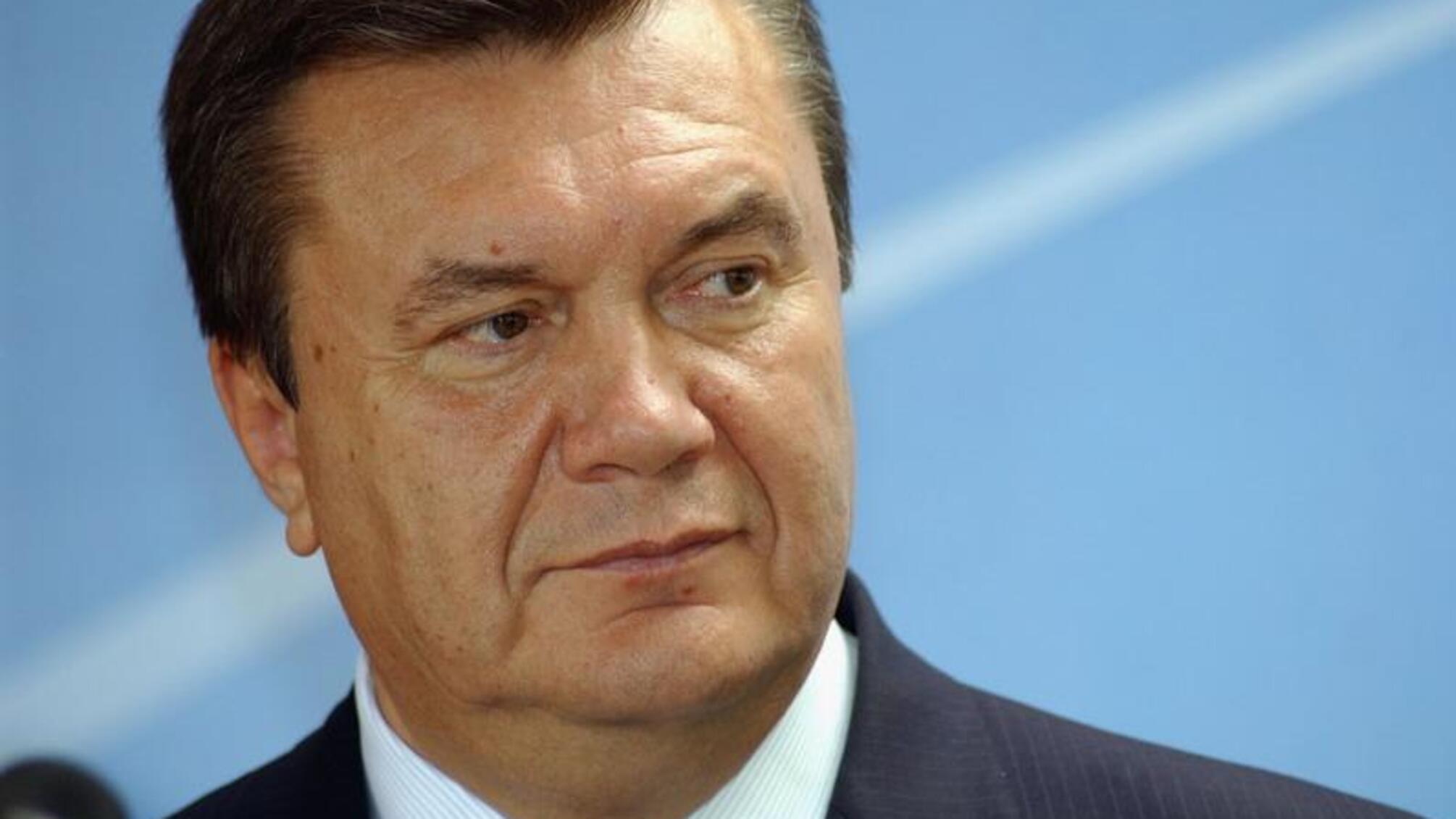 'Жив розкошуючи: горілка ящиками й гроші пачками', – співкамерник Януковича розповів, як біглий президент мотав строк