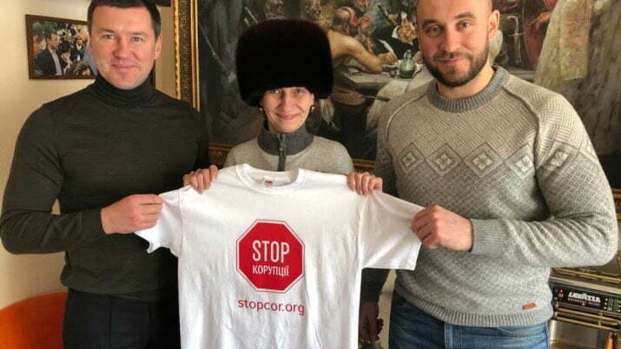 До команди 'СтопКору' приєдналась мати ультрас Овчаренка, якого в 'ЛНР' засудили до 17 років за 'шпигунство'