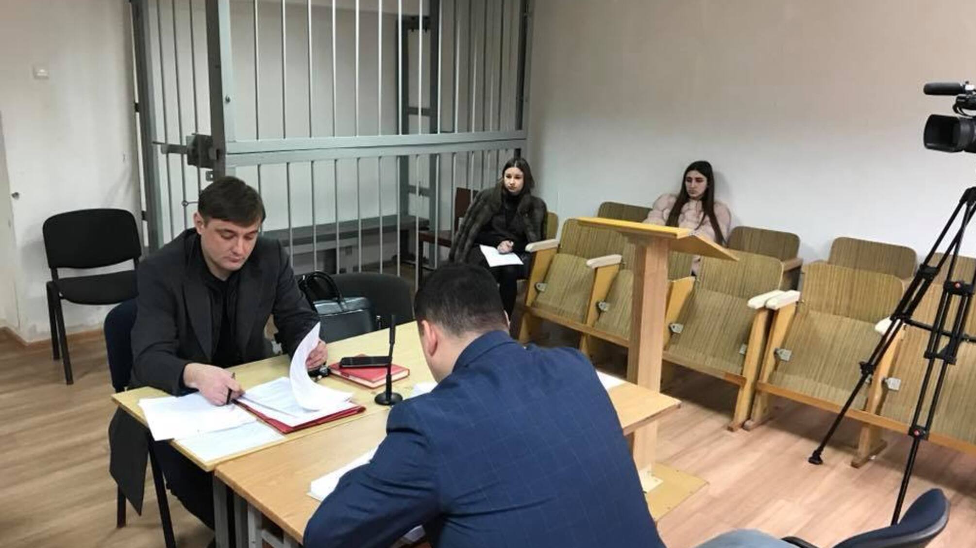 У справі про крадіжку техніки 'СтопКору' на ПАТ 'ЄВРАЗ Суха Балка' знайшли цапа-відбувайла