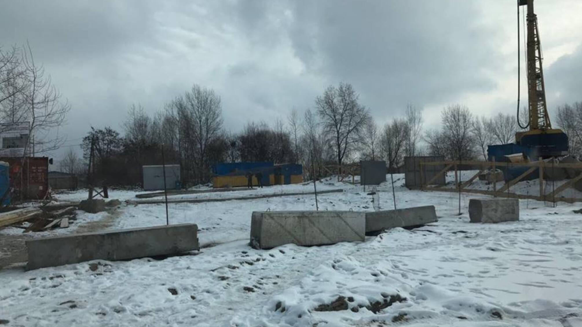 'СтопКор' зафіксував вивезення піску з незаконної точки у Погребах на Київщині