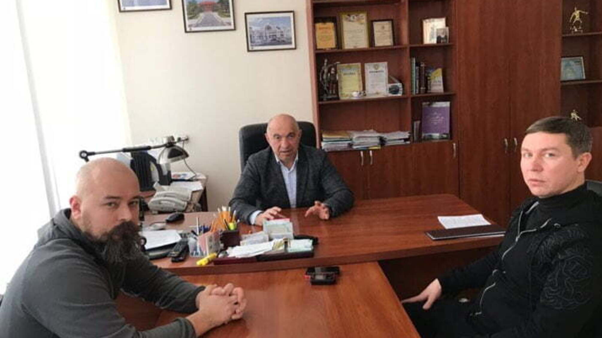 У Дарницькій РДА 'СтопКору' повідомили про день зустрічі забудовника та активістів з Осокорків