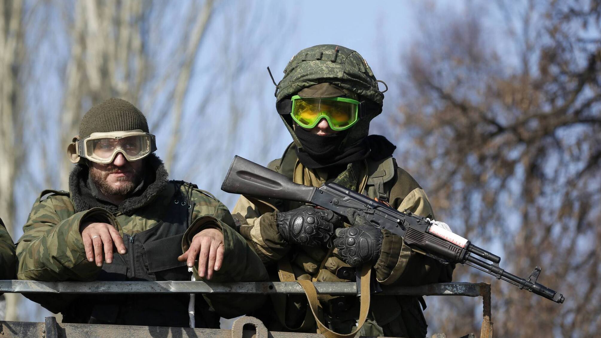 На Донбасі російські бойовики відкрили вогонь по селищу з мирними жителями