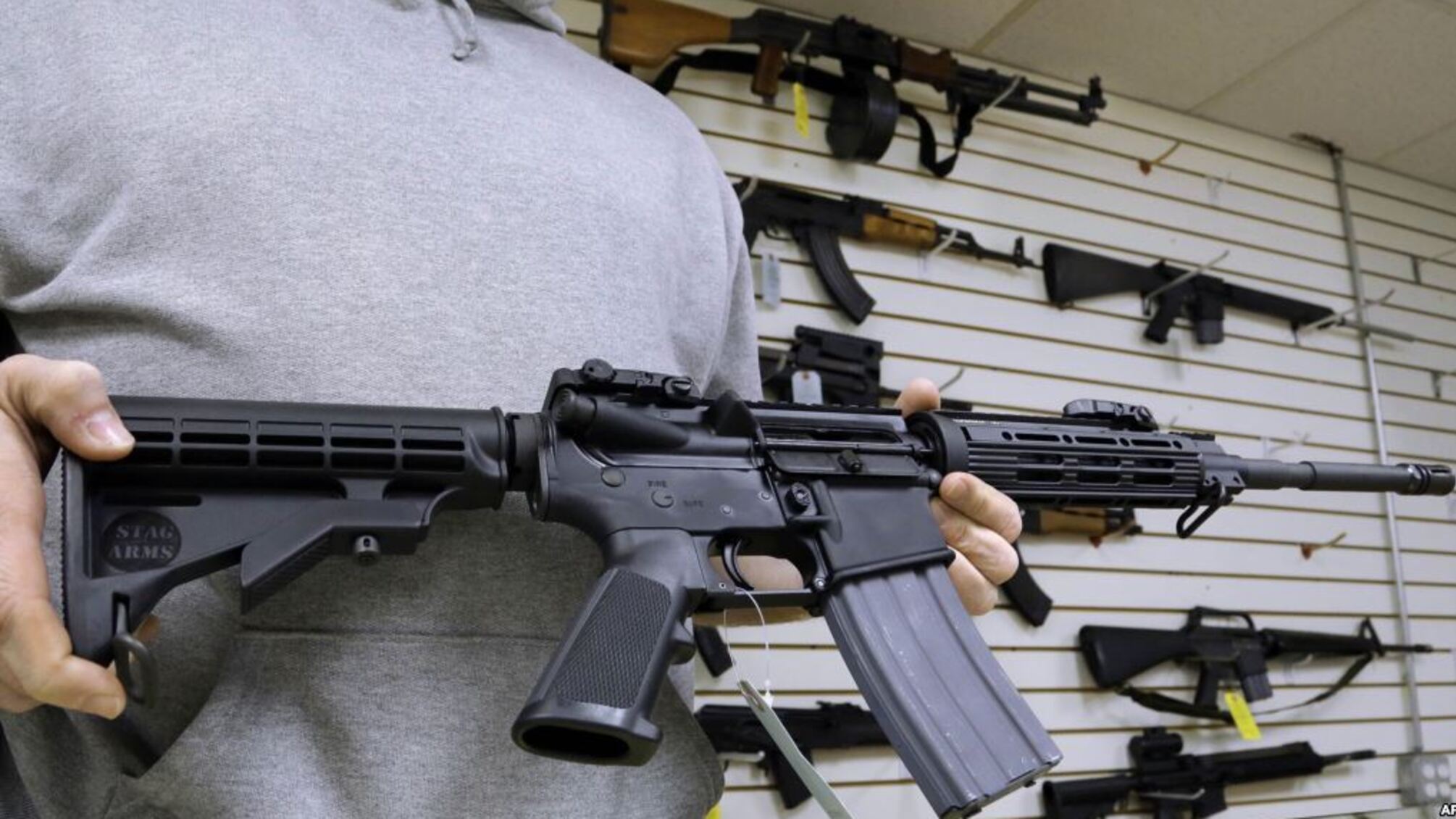 Канада хоче продати Україні 100 тисяч штурмових гвинтівок