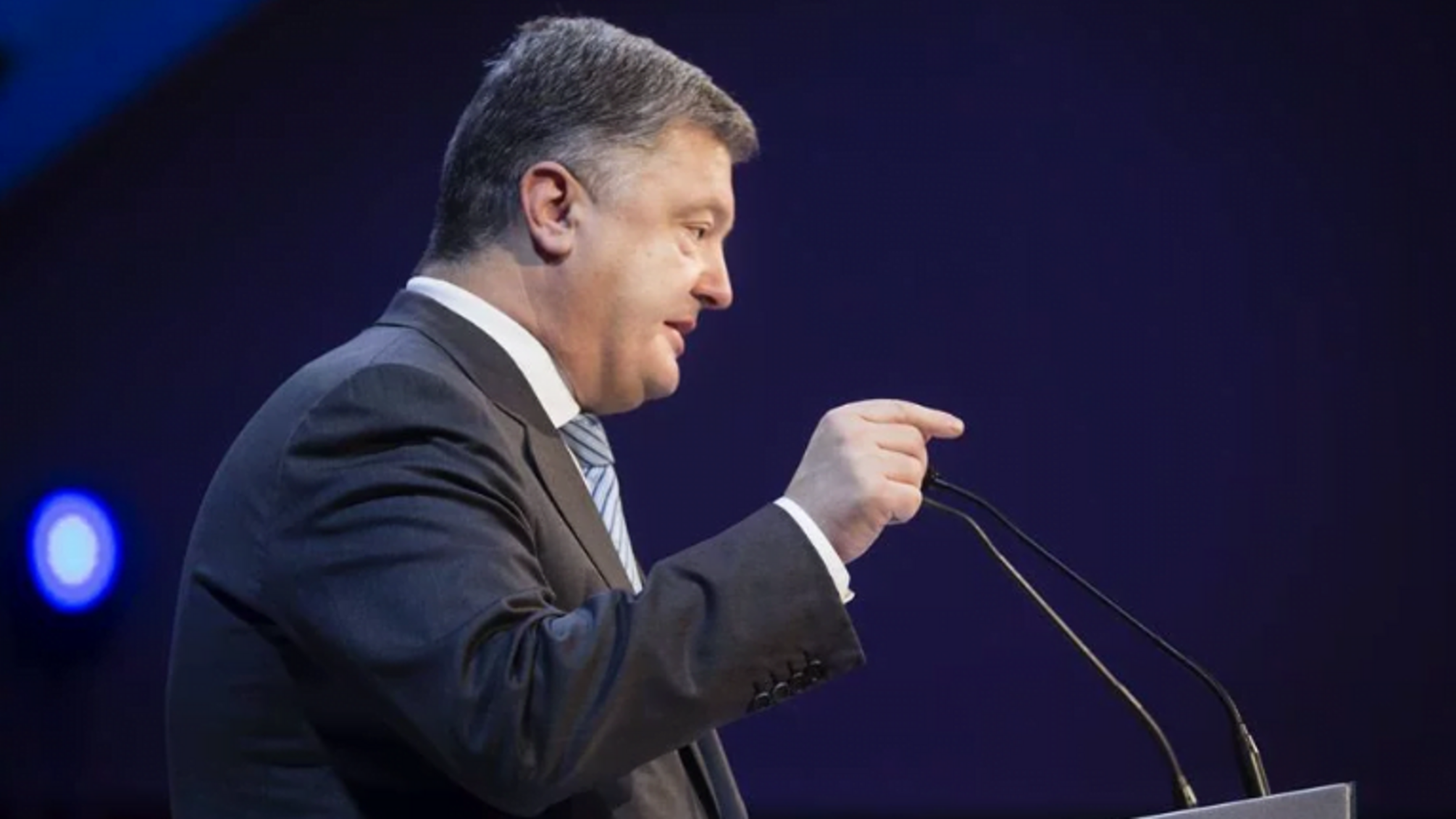Порошенко дає екстрену прес-конференцію