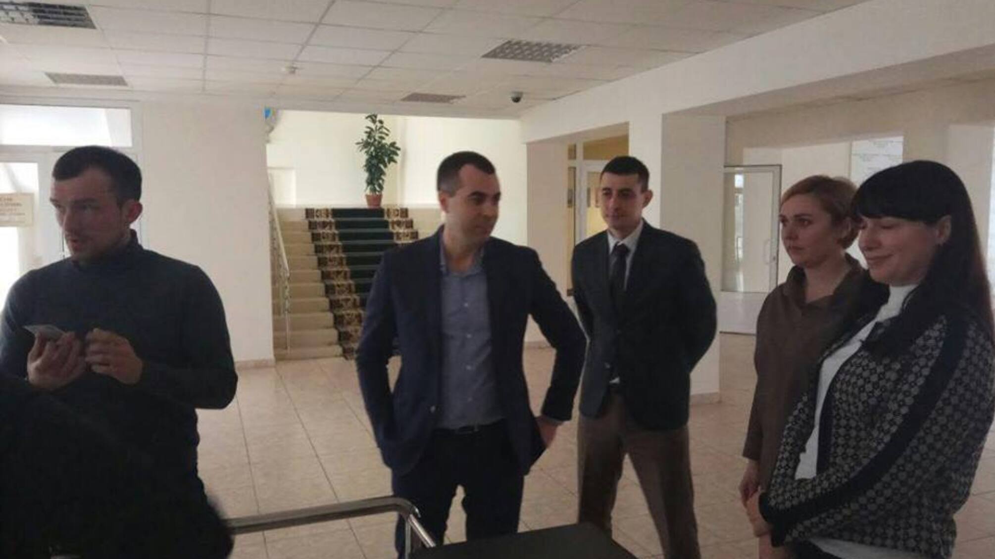 'СтопКор' провів акцію під стінами кваліфікаційно-дисциплінарної комісії прокурорів через справу піщаного нелегала Чупринського