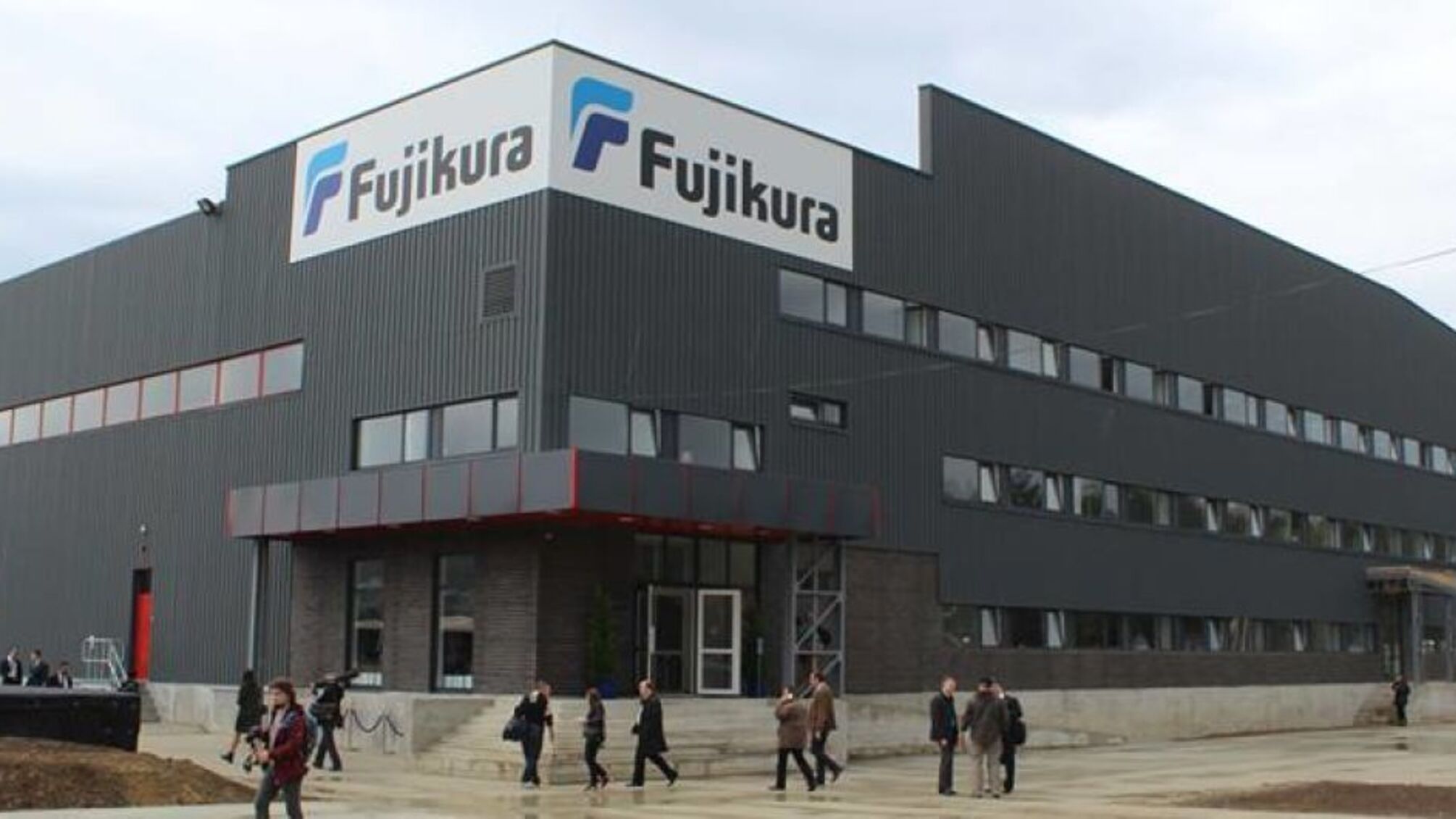 Трагедія на Львівщині: на заводі Fujikura жінка перерізала собі горло