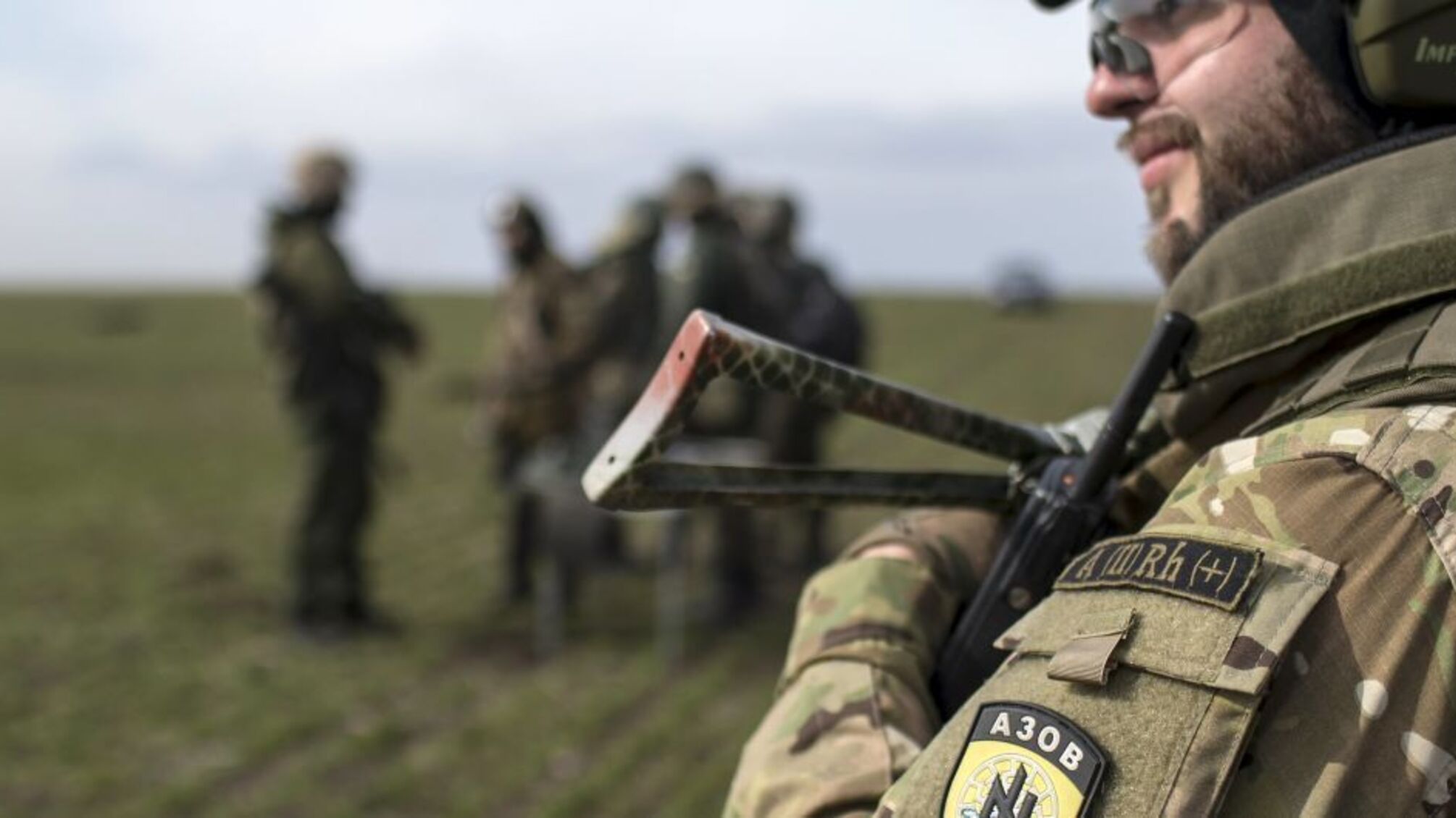 Батальйон 'Азов' більше не отримає зброю – резонансні подробиці