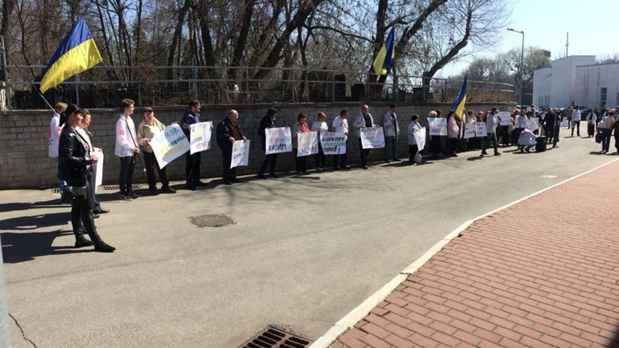 'СтопКор' організував акцію під стінами київського крематорію через корупцію та забруднення повітря у столиці