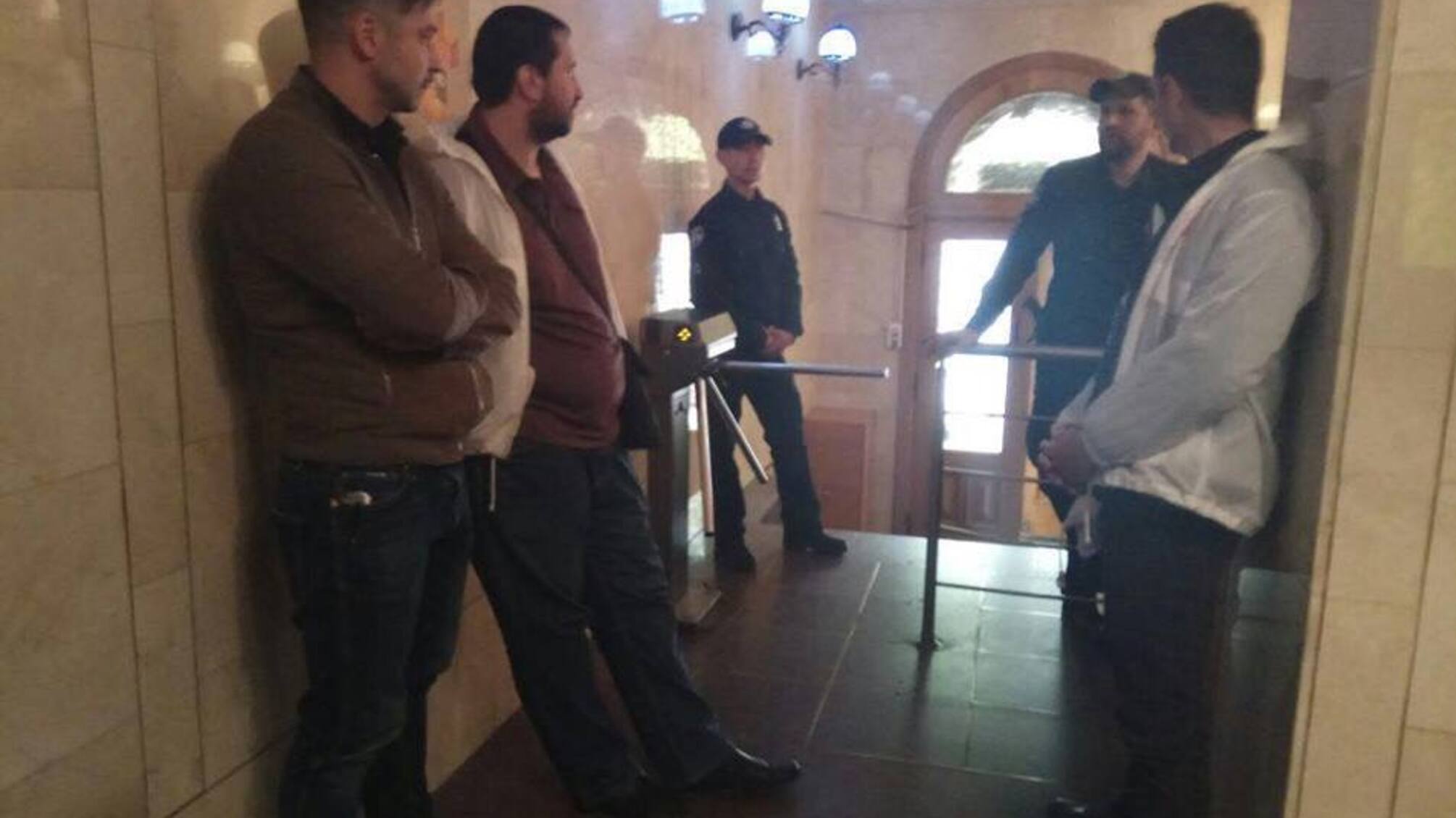 Активістів 'СтопКору' заблокували в Держпраці після звернення щодо роботи нелегальної АЗС
