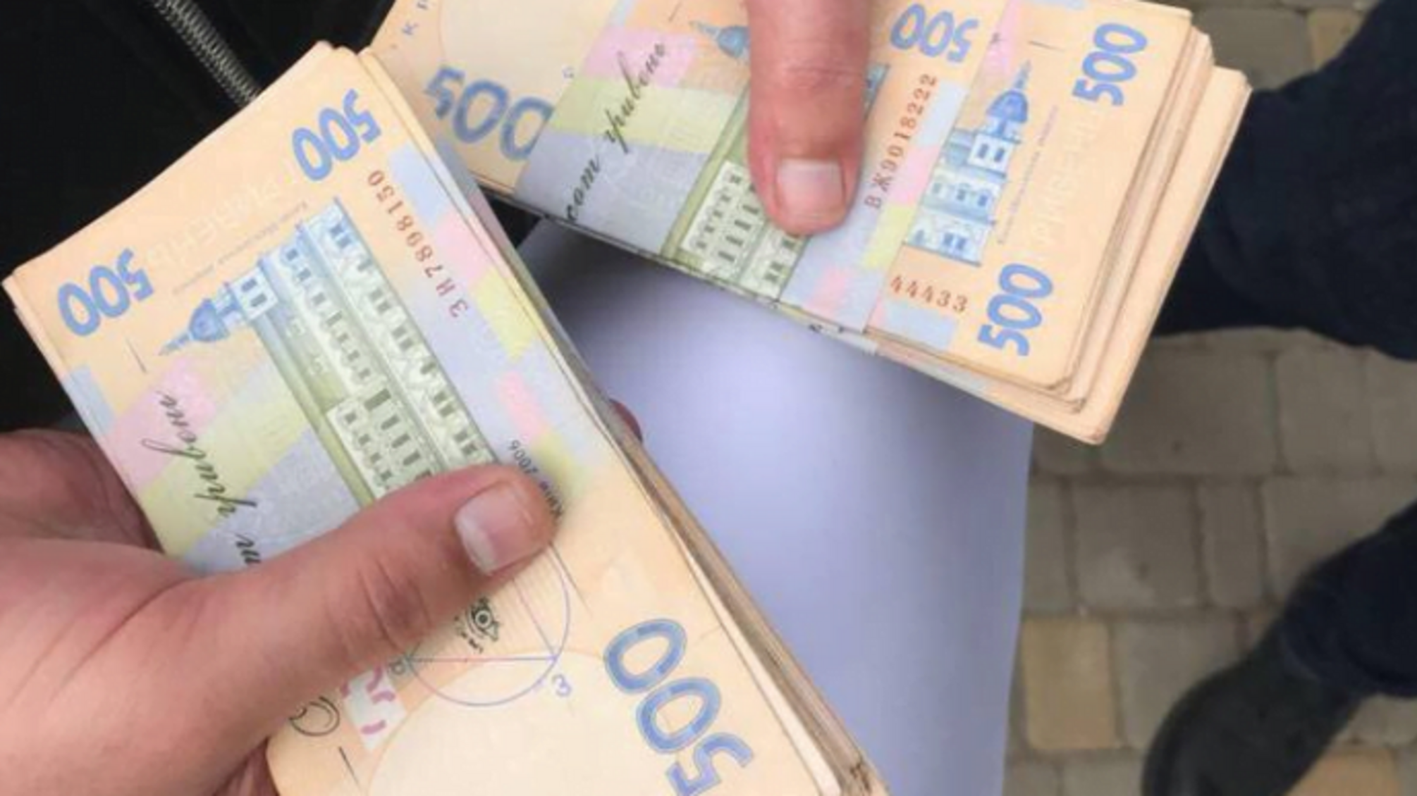 В Одесі керівник житлово-будівельного кооперативу 'погорів' на 80 000 грн хабара