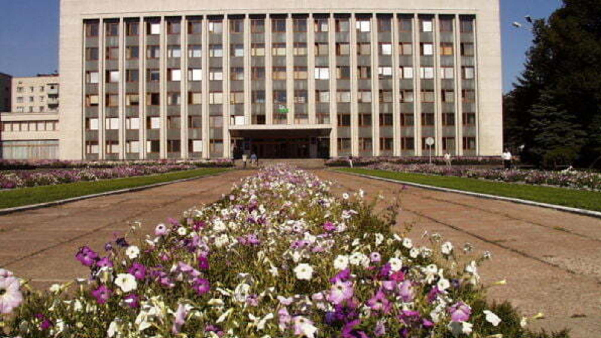 Загублений край – губернатора Чернігівщини звинувачують у корупції та рейдерстві