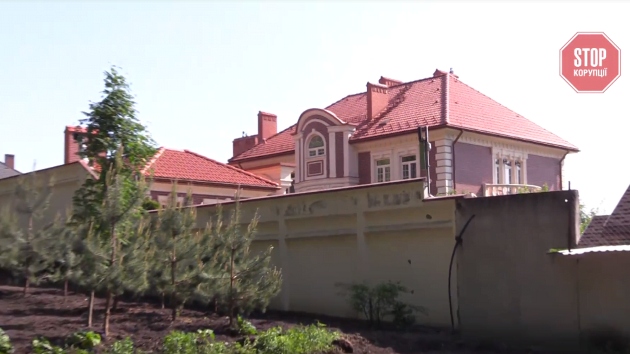 Голова 'Хмельницькобленерго', якого підозрюють у розтраті бюджетних коштів, ховається від правосуддя?